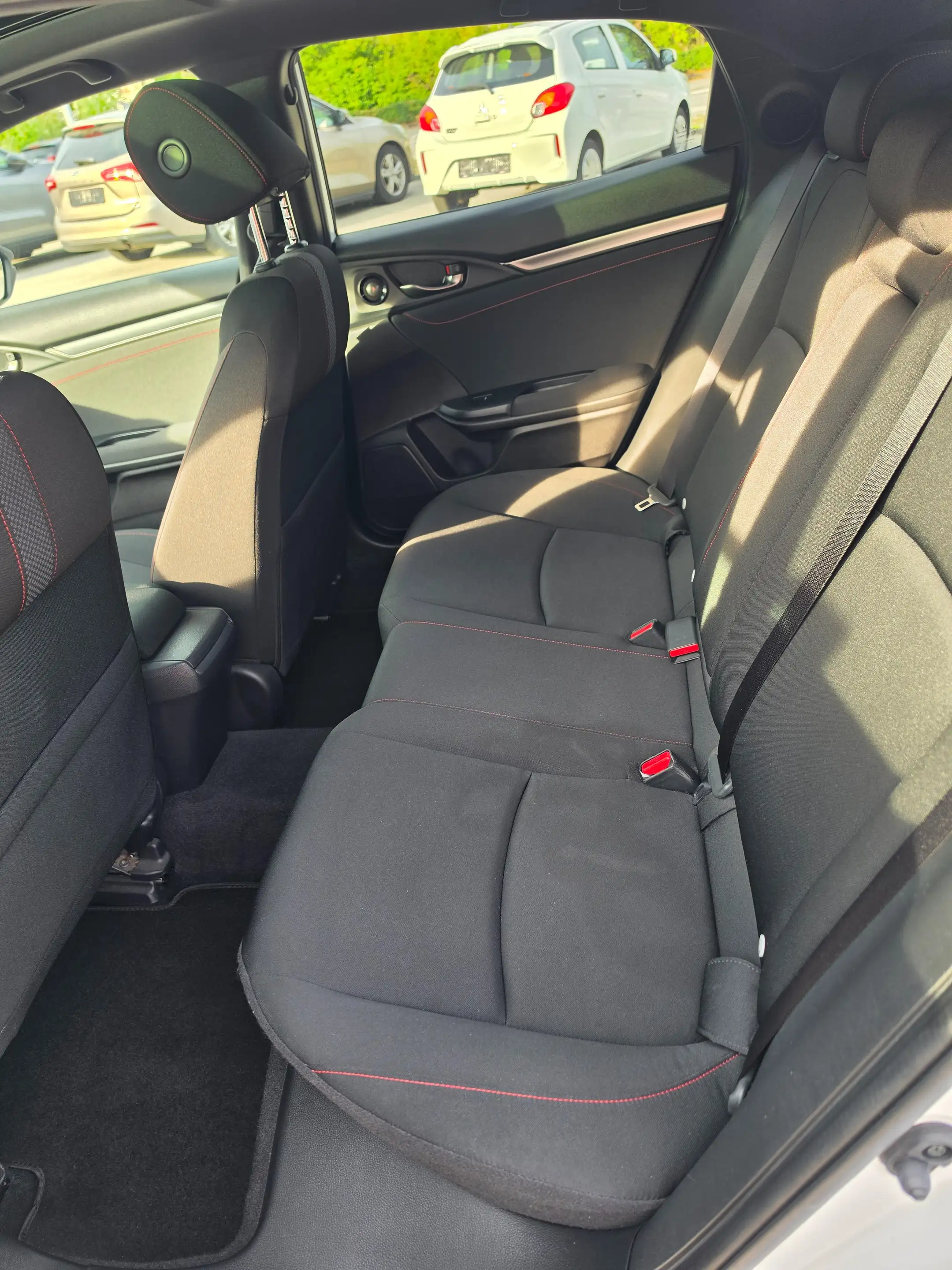 Honda Civic 1.0 Executive Sport — photo 9