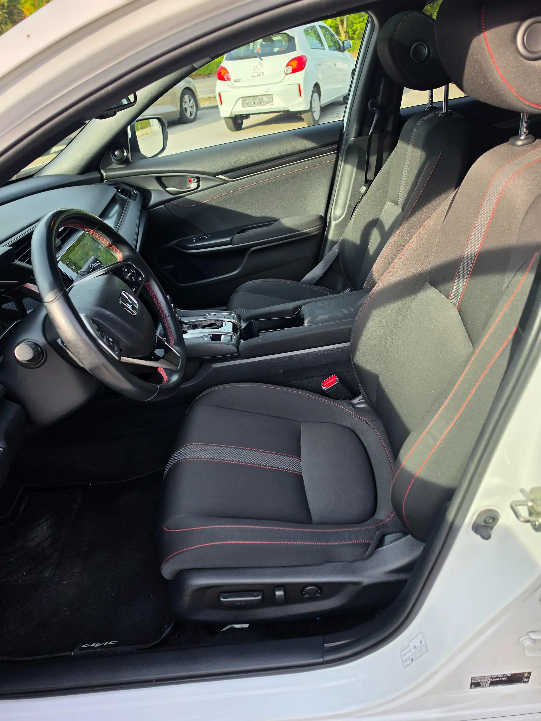 Honda Civic 1.0 Executive Sport — photo 8