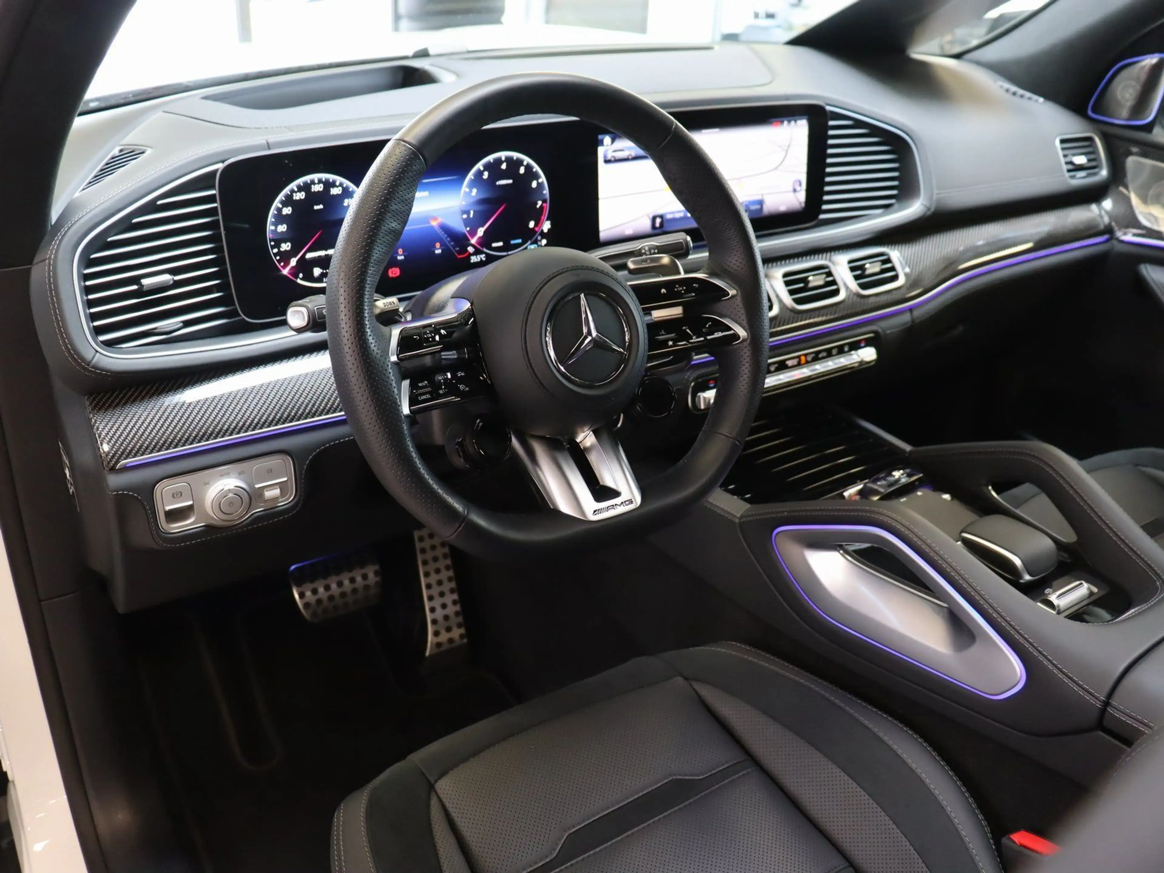 Mercedes-Benz GLS 63 AMG AMG 4M+ Premium-Plus/Fahrassi/HUD/Pano — photo 8