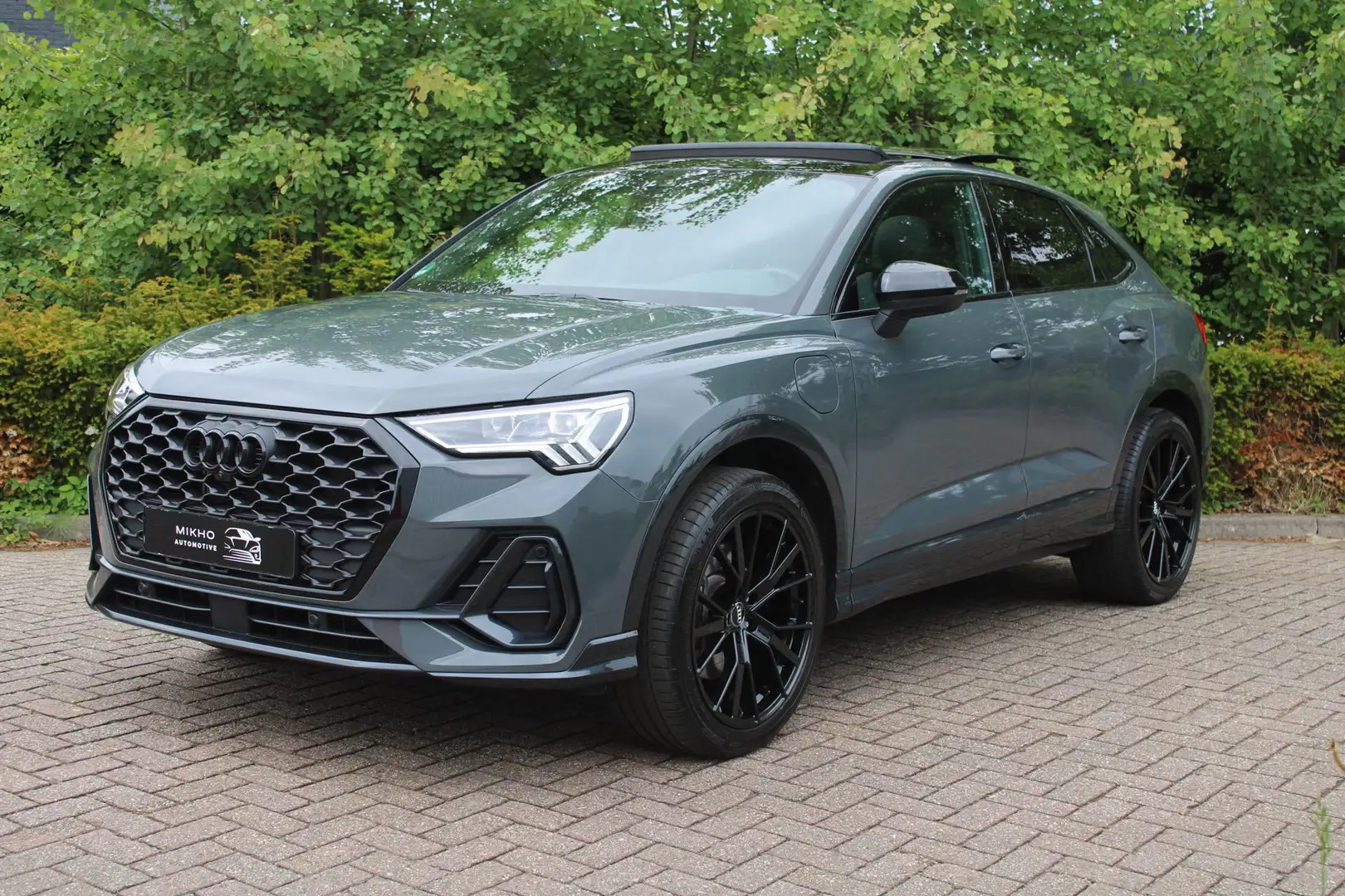 Audi Q3 Sportback 45 TFSI | S-Line | Panoramadak | 360 Cam Grijs - 2