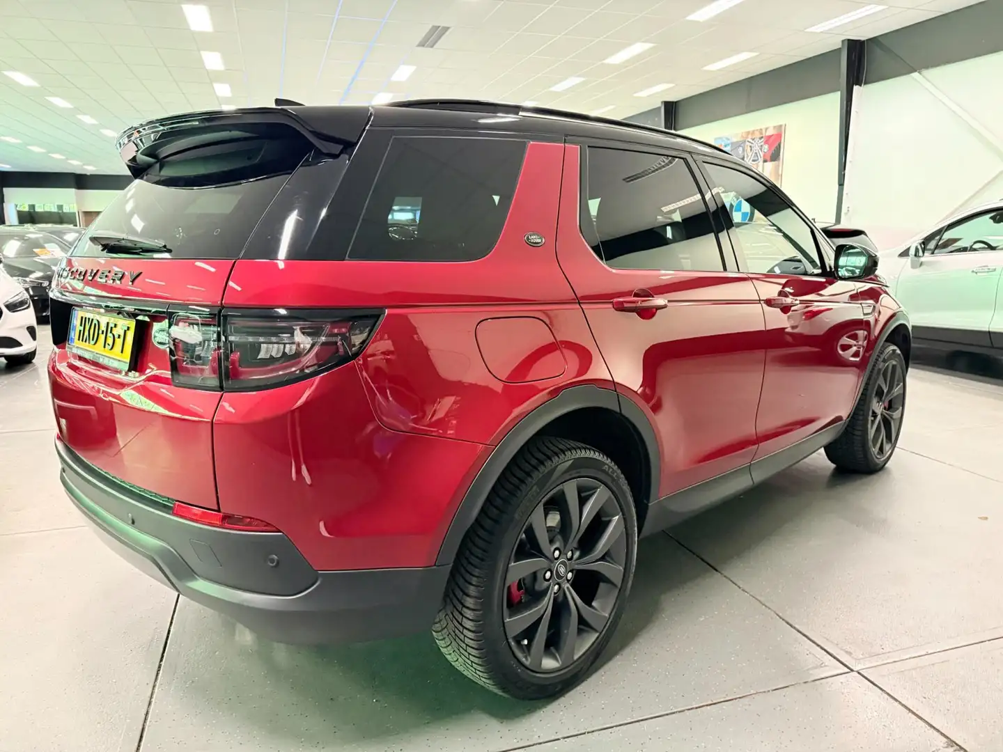 Land Rover Discovery Sport P300e 1.5 R-Dynamic SE NAVI/MERIDIAN-SOUND/LED/DAB Rood - 2