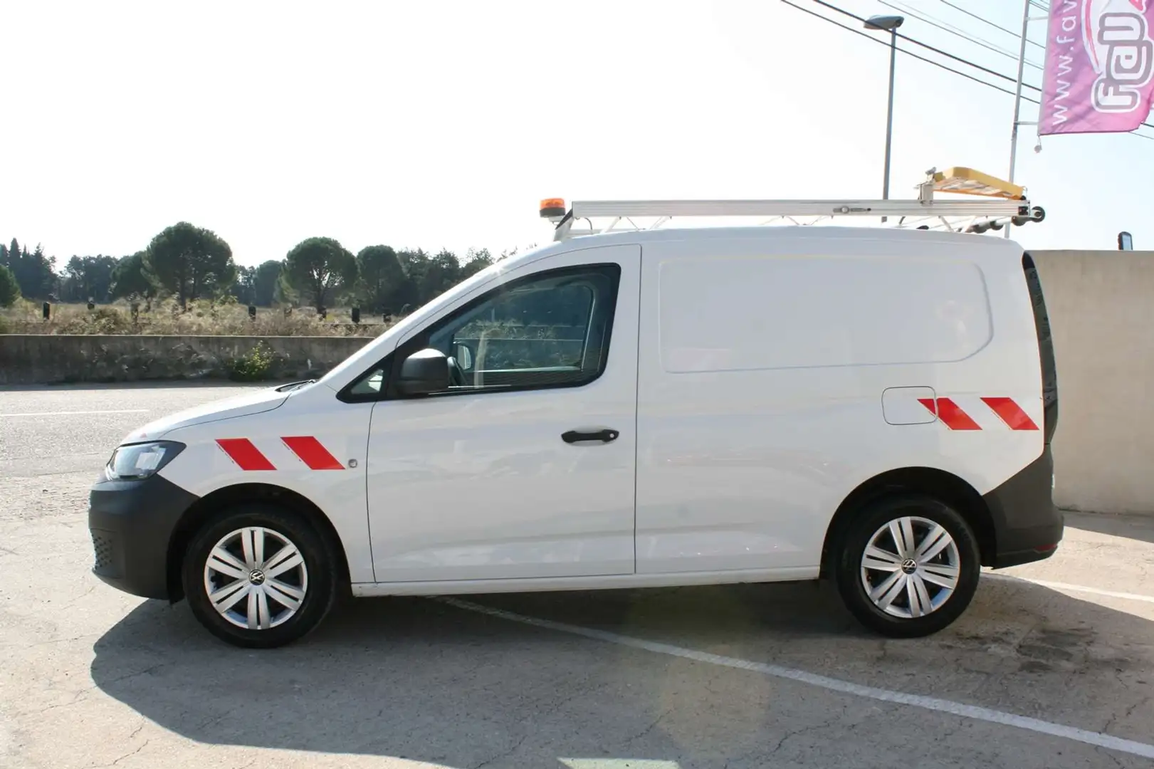 Volkswagen Caddy 2.0 TDI 102CH BUSINESS Blanc - 2