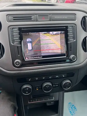 Volkswagen Tiguan view 16