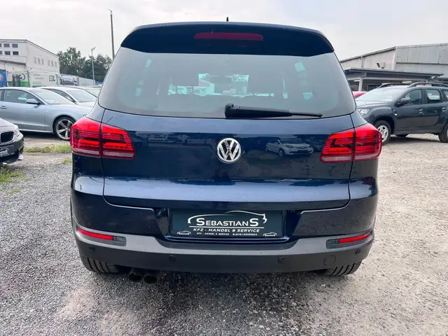 Volkswagen Tiguan view 5