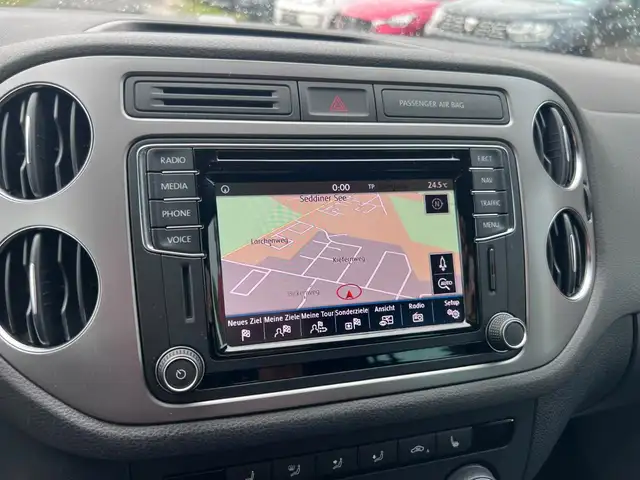 Volkswagen Tiguan view 17
