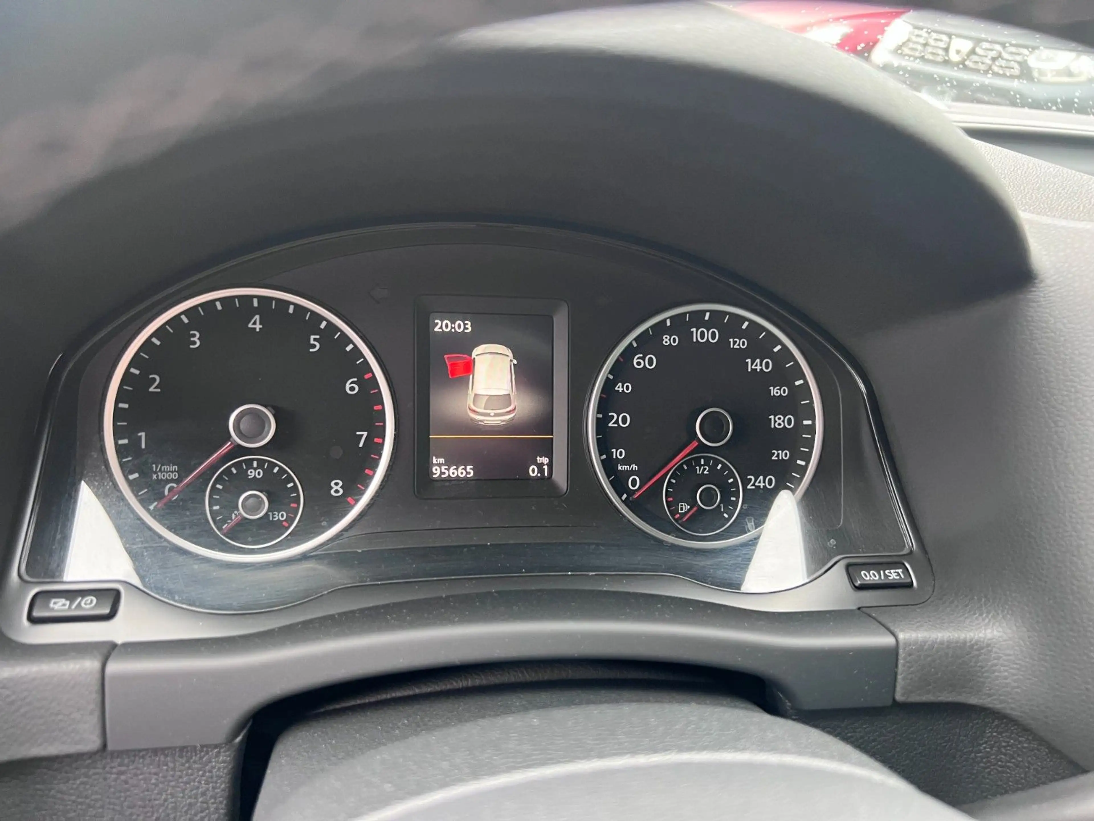 Volkswagen Tiguan 1.4 TSI Lounge Sport & Style AHK Xenon — photo 18