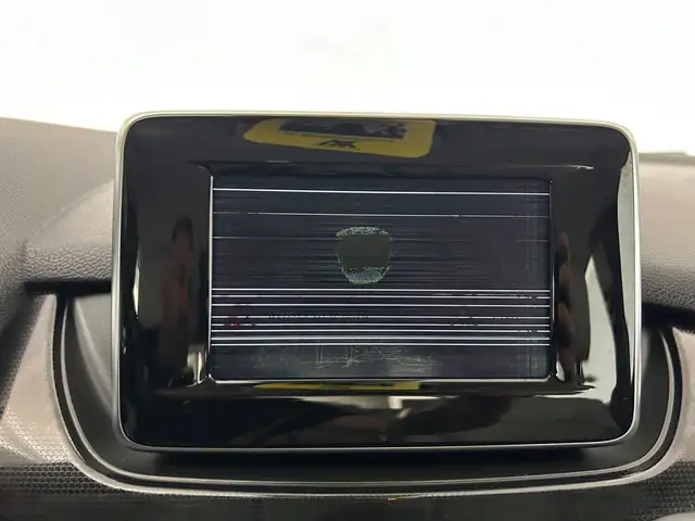 Mercedes-Benz B-Class view 11