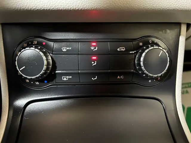 Mercedes-Benz B-Class view 12