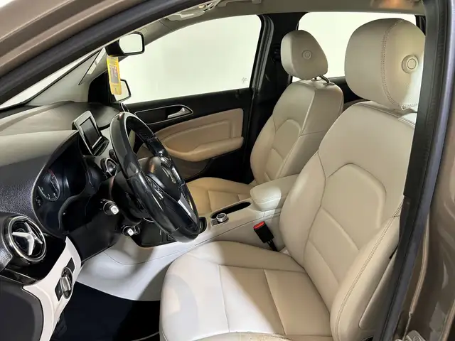 Mercedes-Benz B-Class view 9
