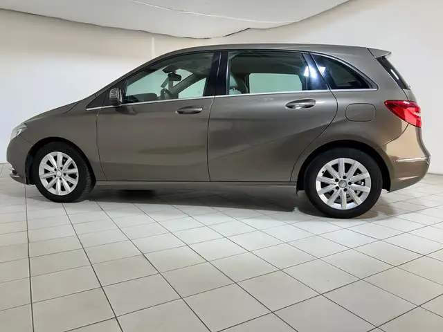 Mercedes-Benz B-Class view 4