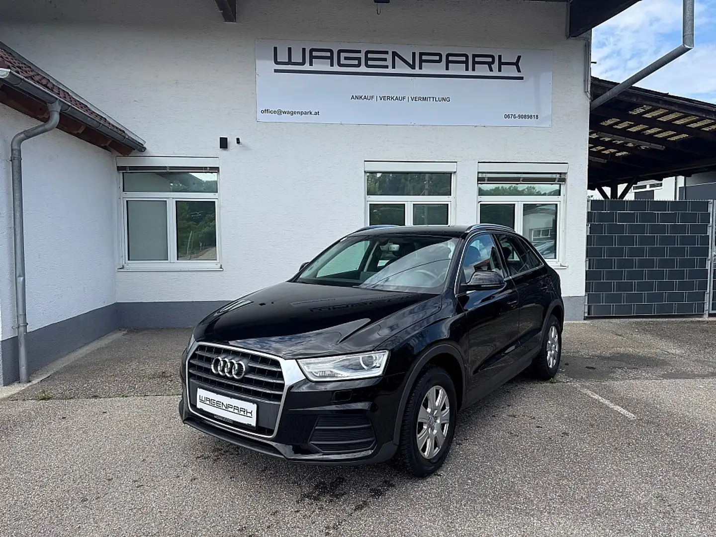 Audi Q3 2,0 TDI Schwarz - 2
