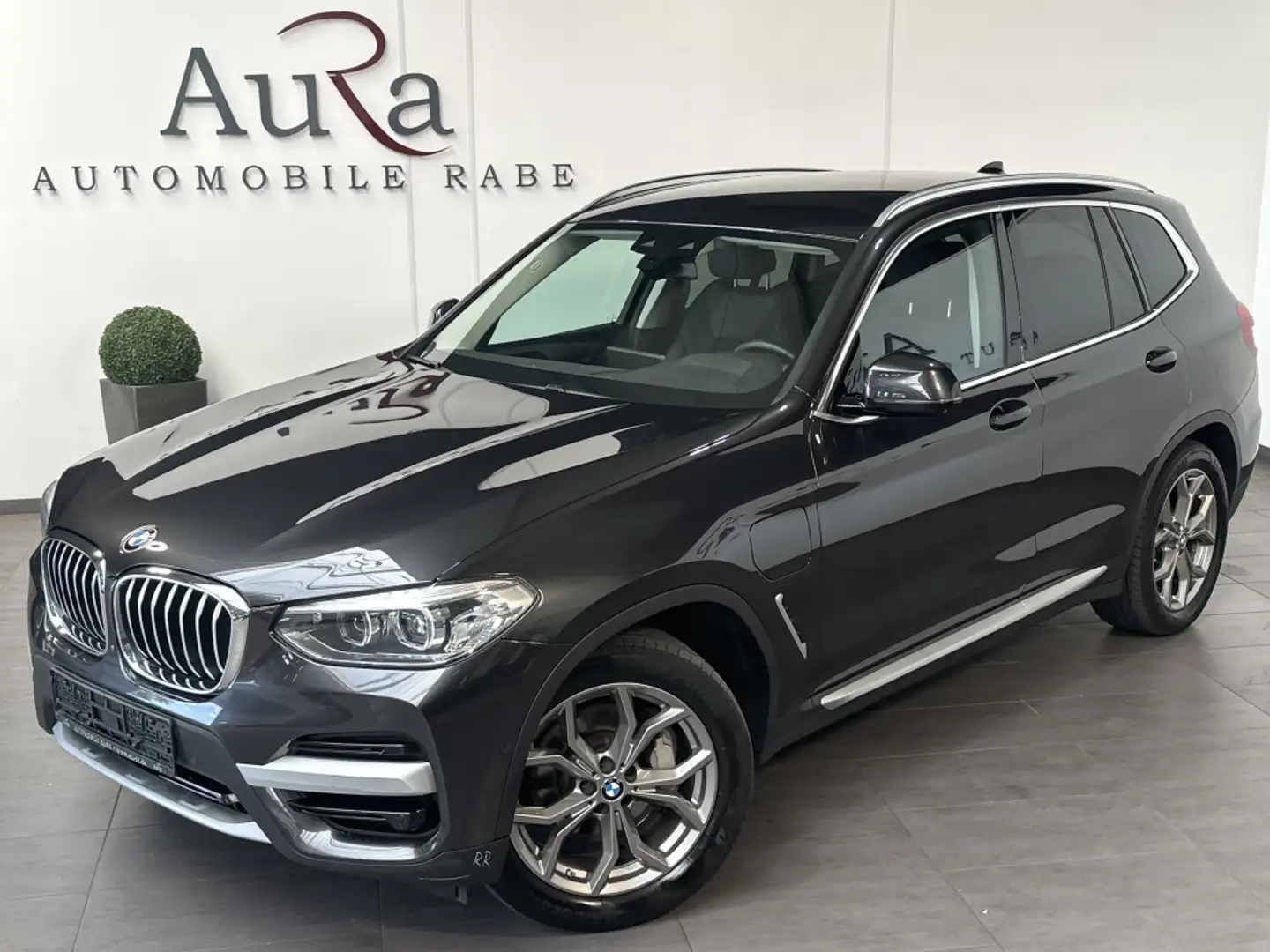 BMW X3 xDrive30e xLine NAV+LED+HIFI+ACC+360°-KAMERA Grau - 2