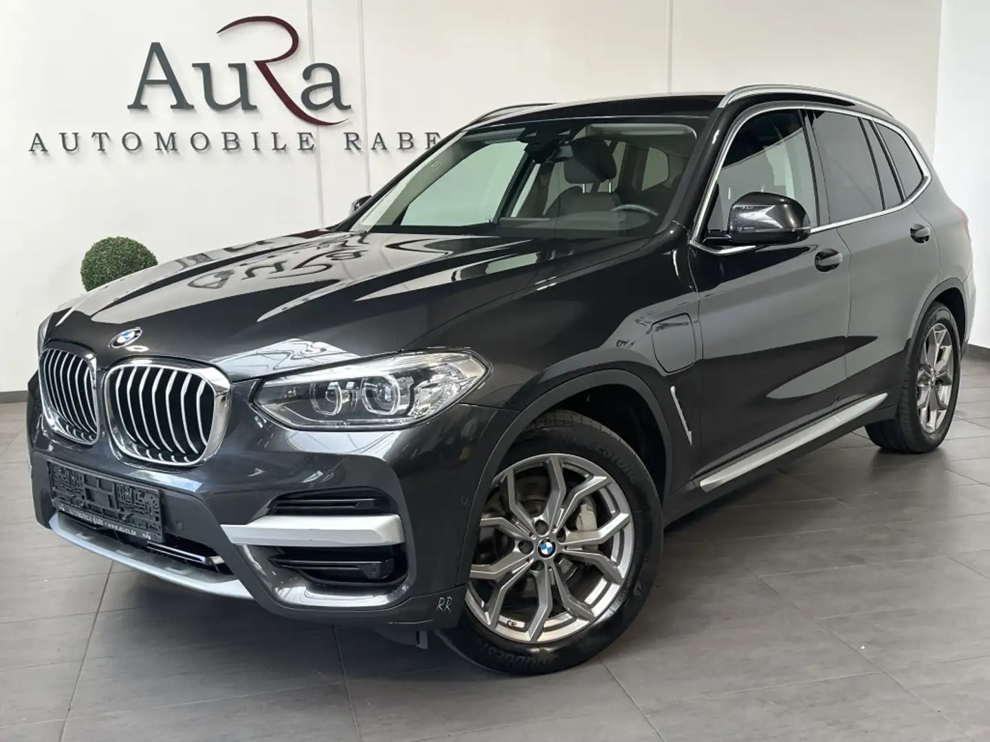 BMW X3 xDrive30e xLine NAV+LED+HIFI+ACC+360°-KAMERA Grau - 1