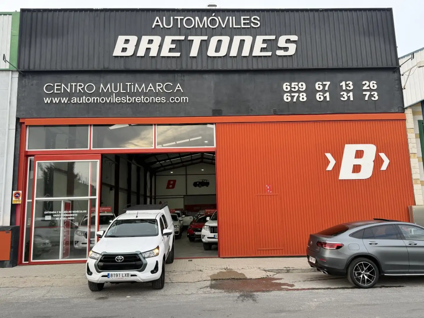 Toyota Hilux Cabina Doble GX Blanco - 1