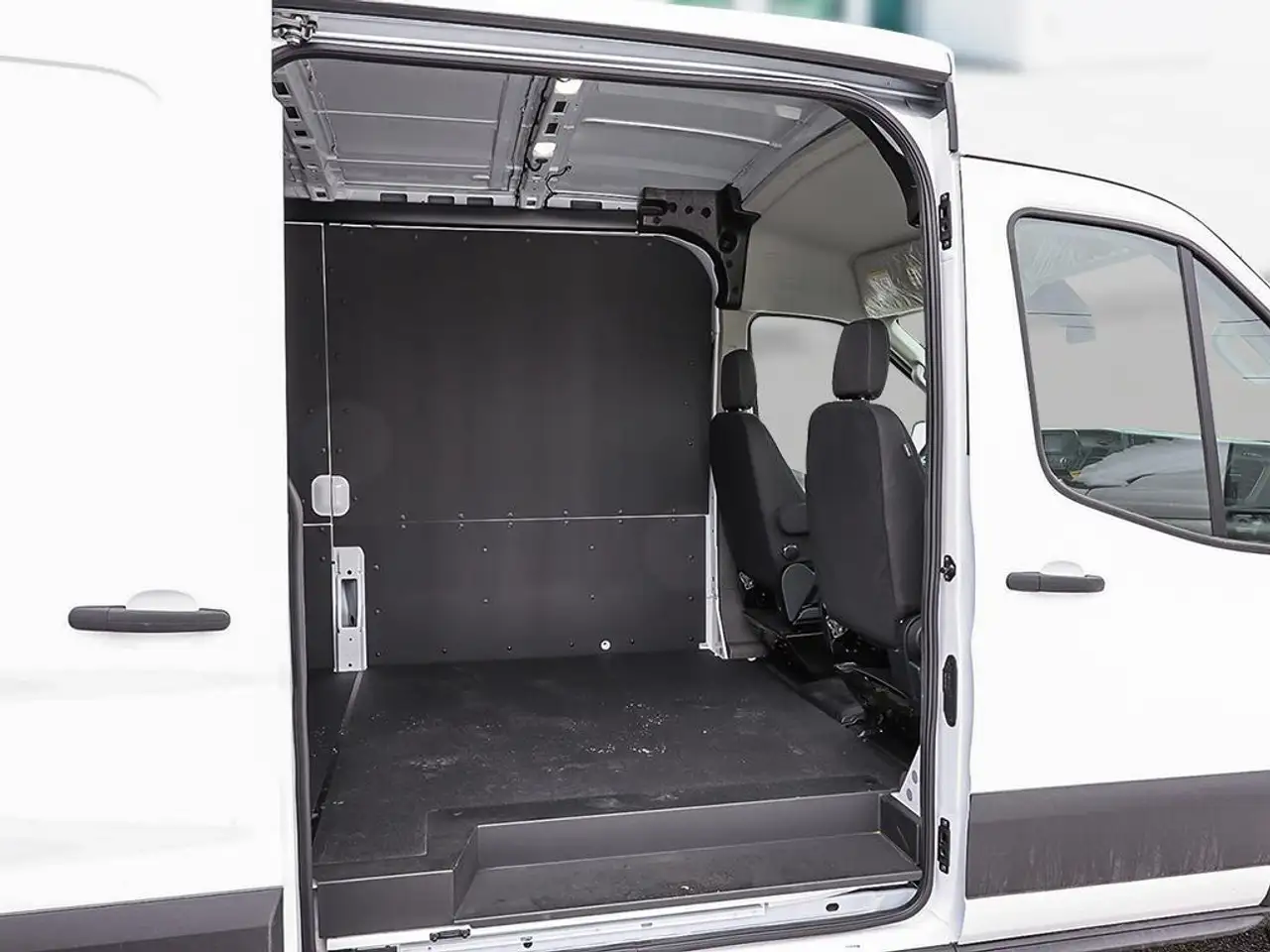 Ford Transit Cargo Van снимка Ford Transit Cargo Van