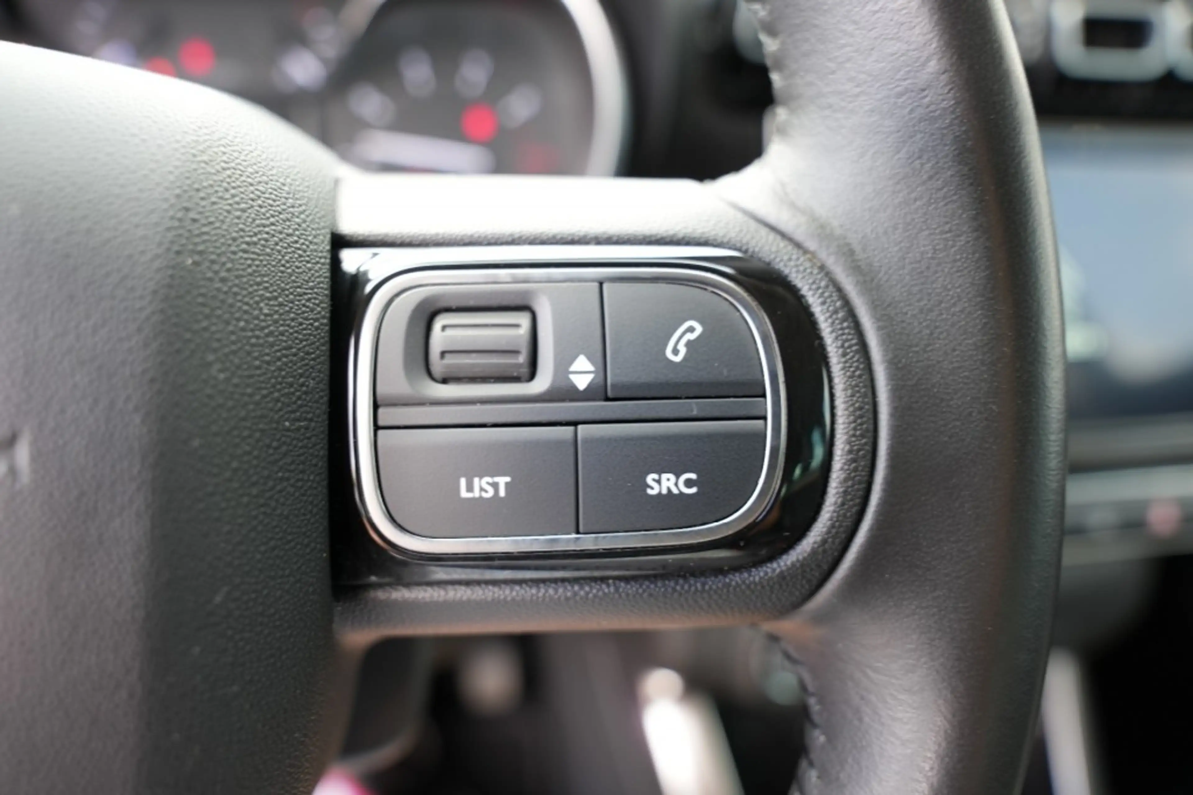 Citroen C3 Aircross 1.2 PT S&S SHINE, Stoelen, headup, navi, Carplay — photo 12