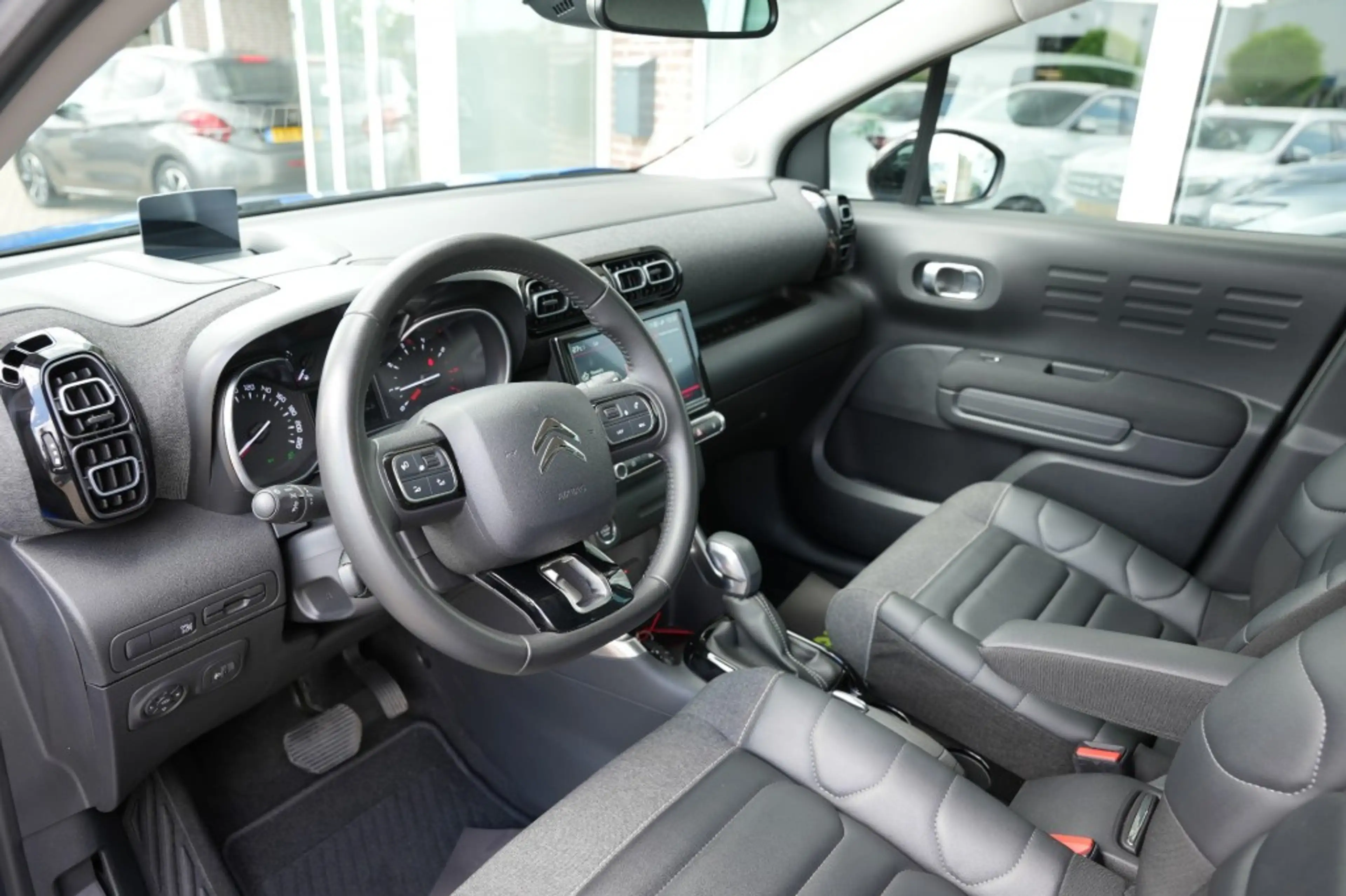 Citroen C3 Aircross 1.2 PT S&S SHINE, Stoelen, headup, navi, Carplay — photo 16