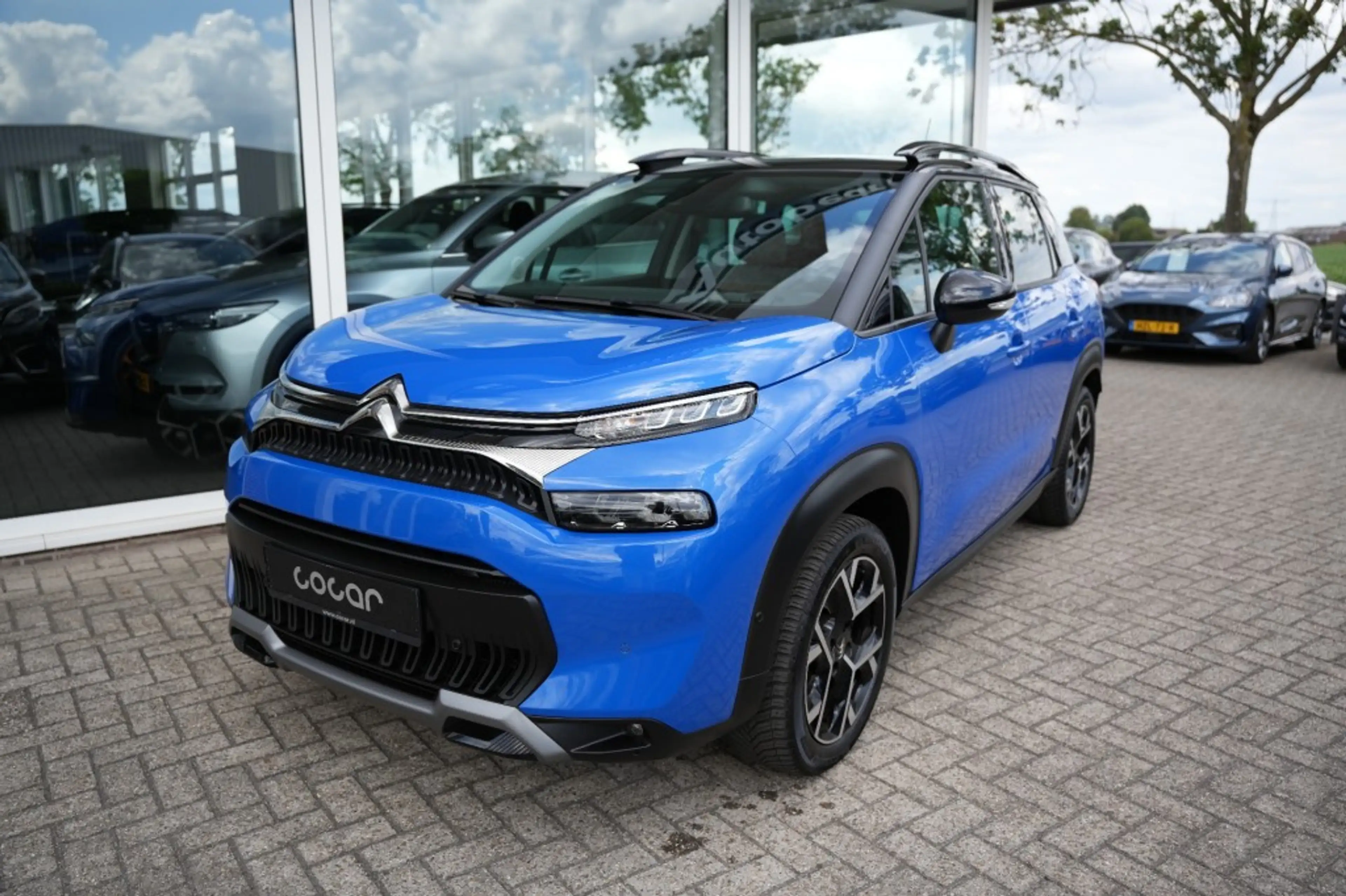 Citroen C3 Aircross 1.2 PT S&S SHINE, Stoelen, headup, navi, Carplay