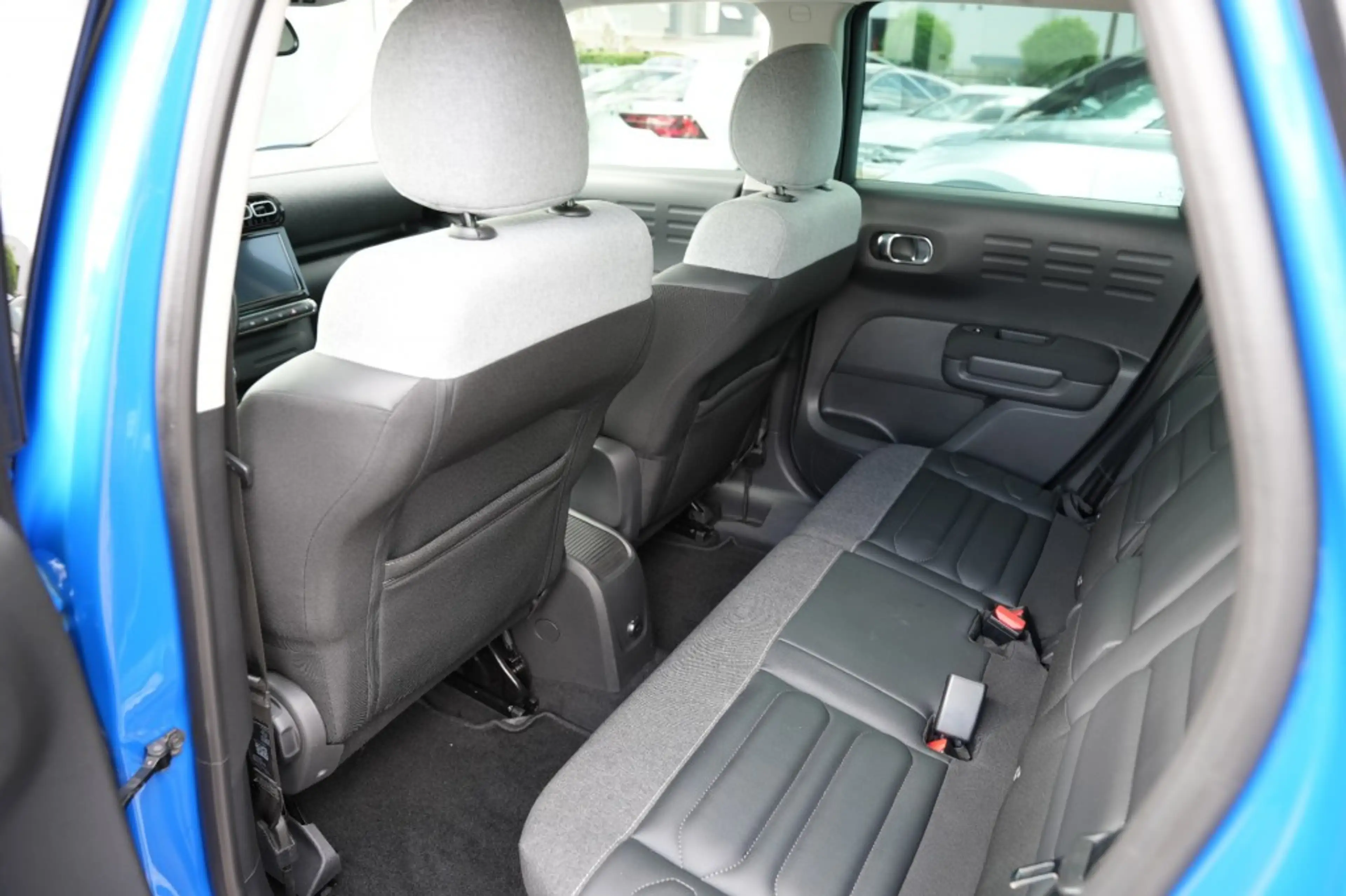 Citroen C3 Aircross 1.2 PT S&S SHINE, Stoelen, headup, navi, Carplay — photo 20