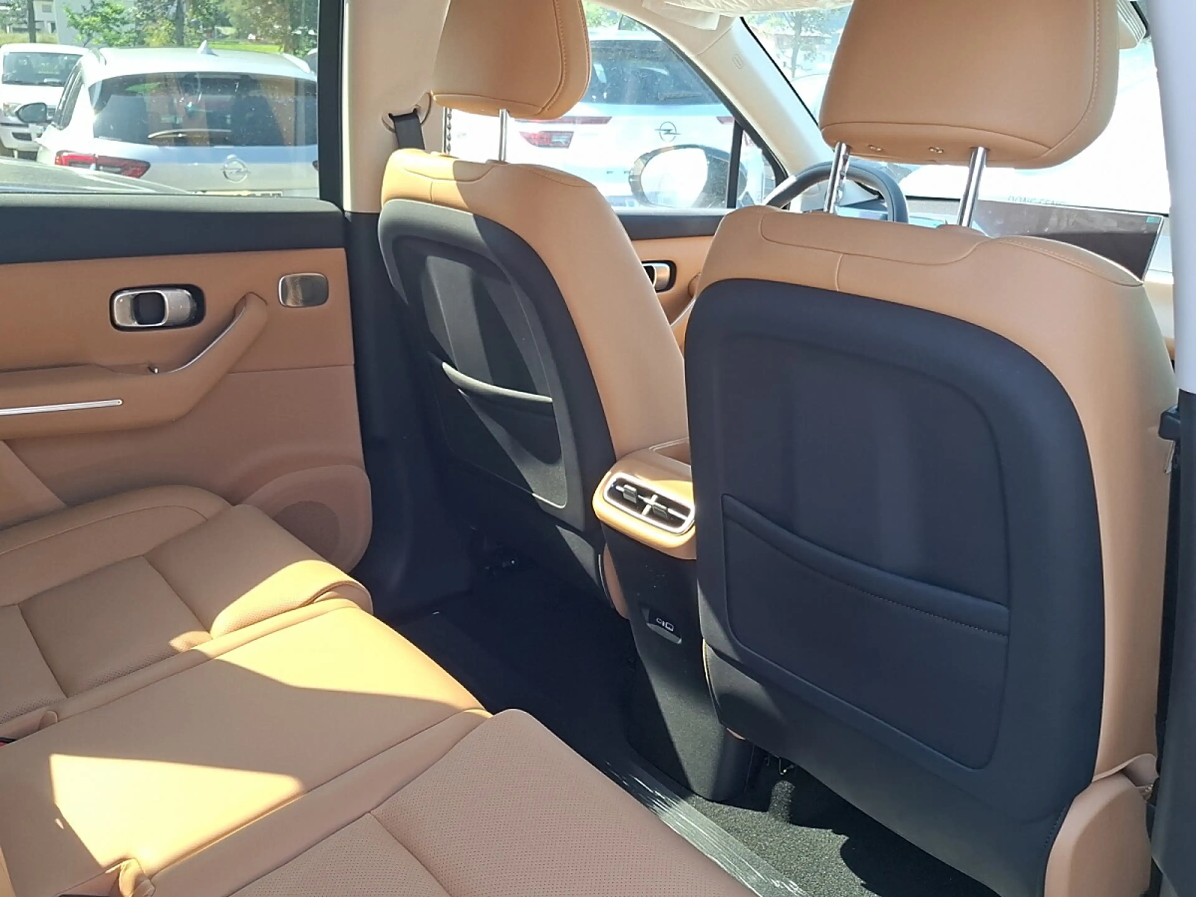 Leapmotor C10 Elektro 70kWh Design — photo 12