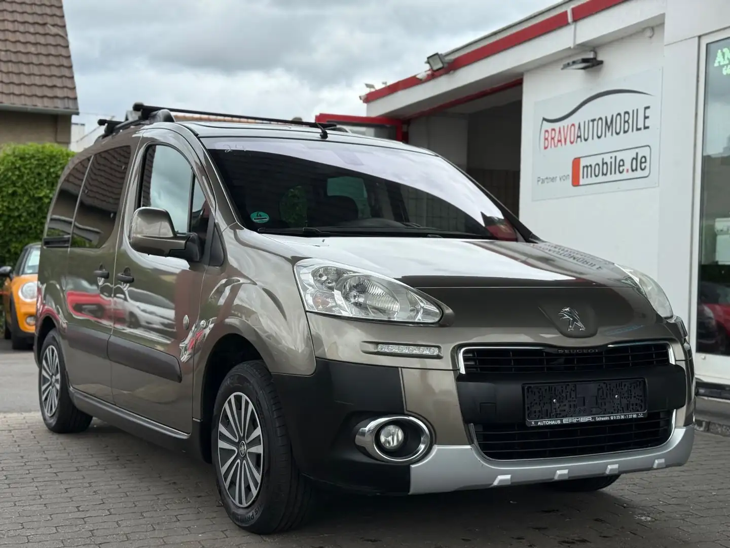 Peugeot Partner Outdoor KLIMA/PANORAMA/SHZ/PDC/AHK Grau - 1