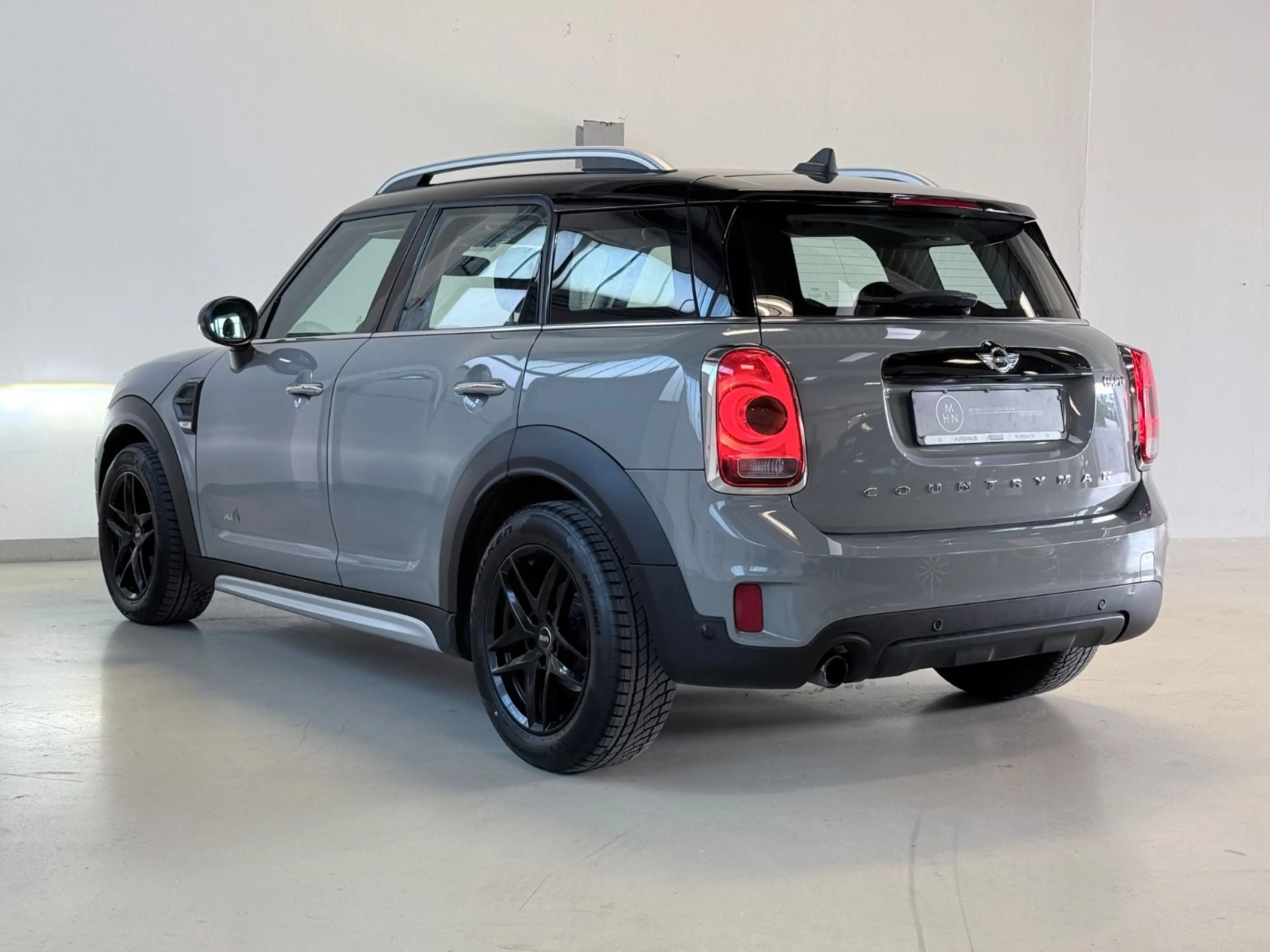 MINI Cooper Countryman ALL4 PDC*SHZ*INDUKTION*NAVI — photo 9
