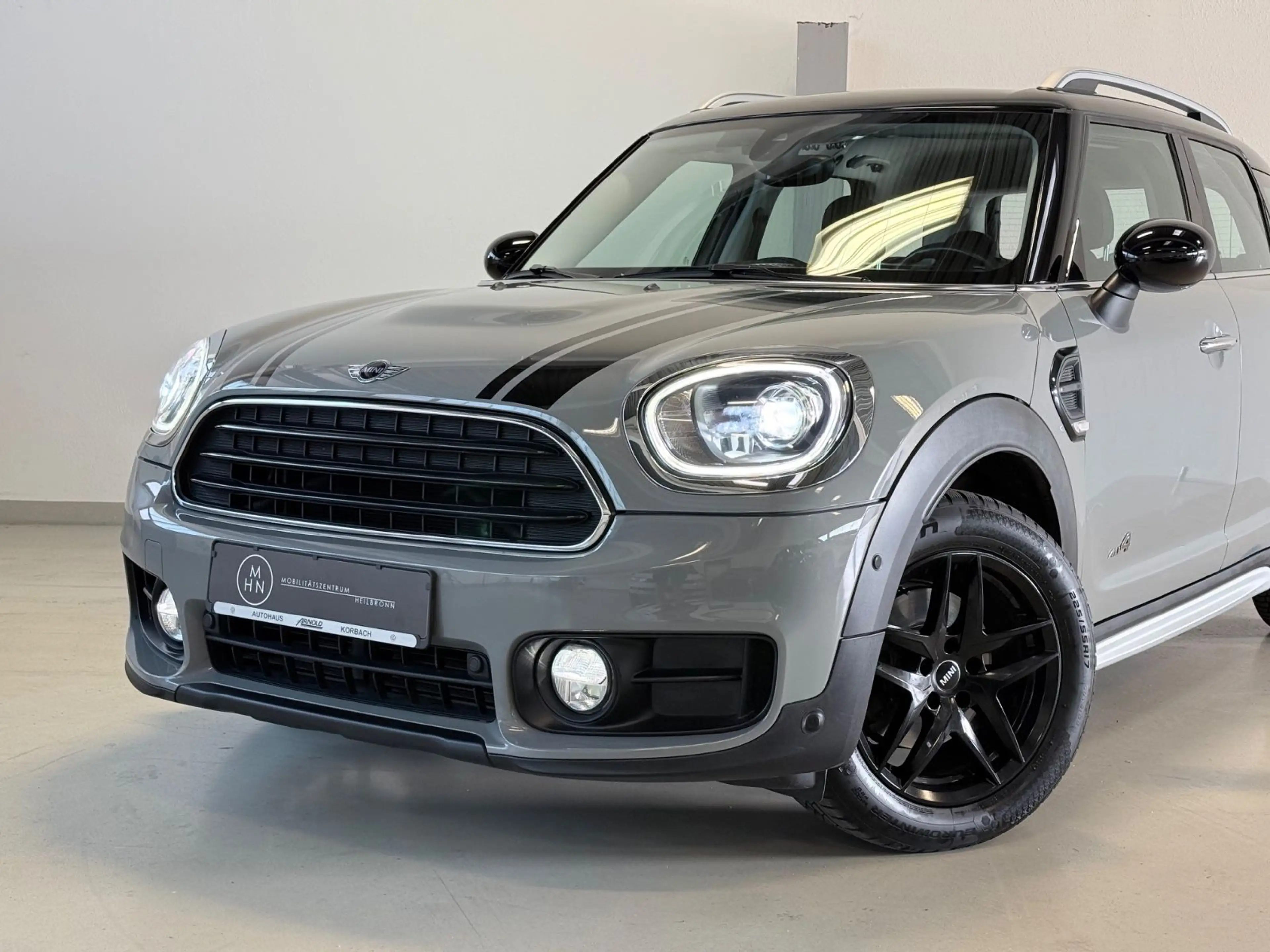 MINI Cooper Countryman ALL4 PDC*SHZ*INDUKTION*NAVI — photo 3