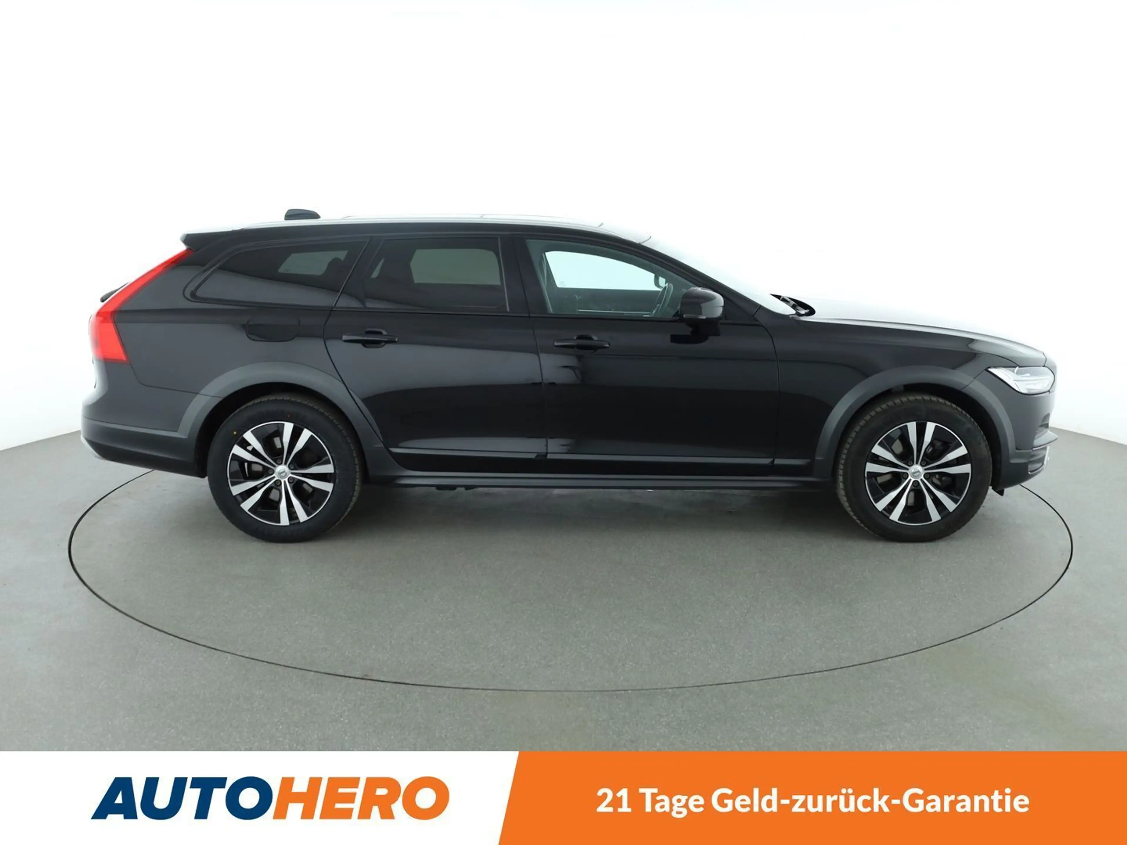 Volvo V90 Cross Country 2.0 D5 Pro AWD Aut*NAVI*LED*ACC*PDC*SHZ* — photo 7