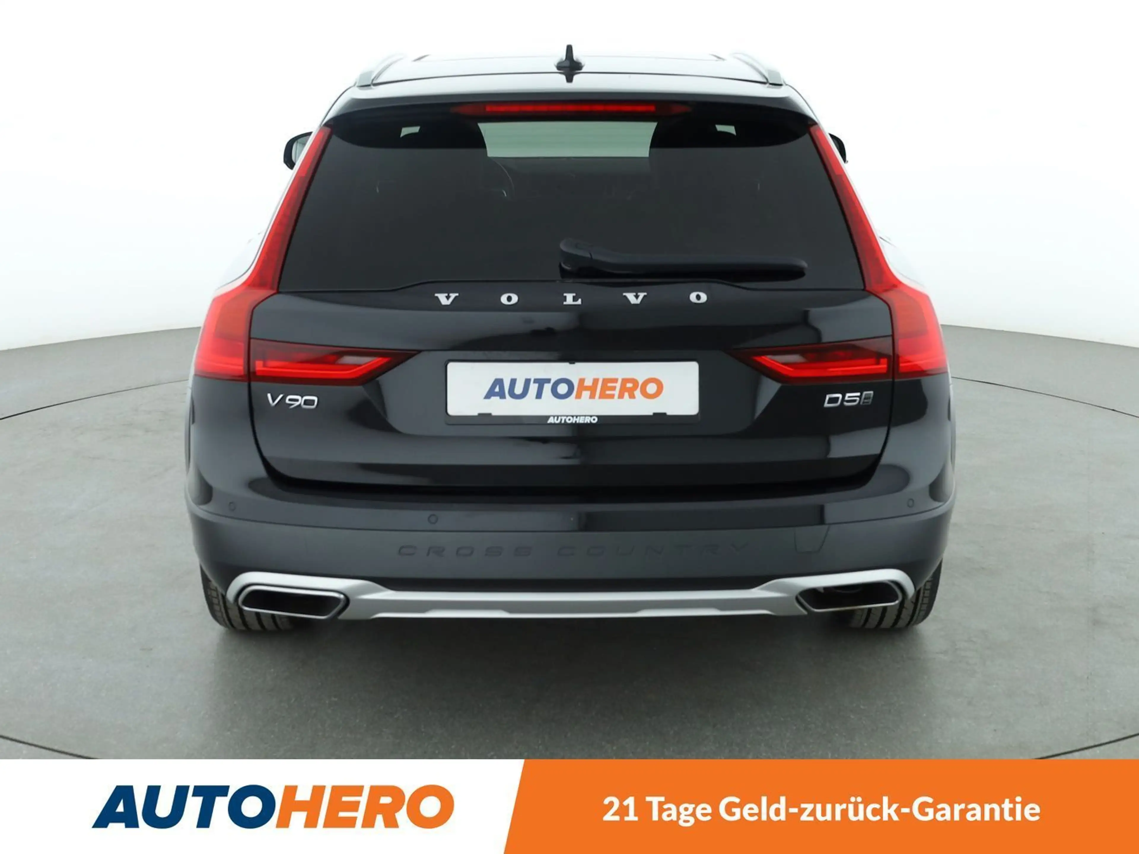 Volvo V90 Cross Country 2.0 D5 Pro AWD Aut*NAVI*LED*ACC*PDC*SHZ* — photo 5