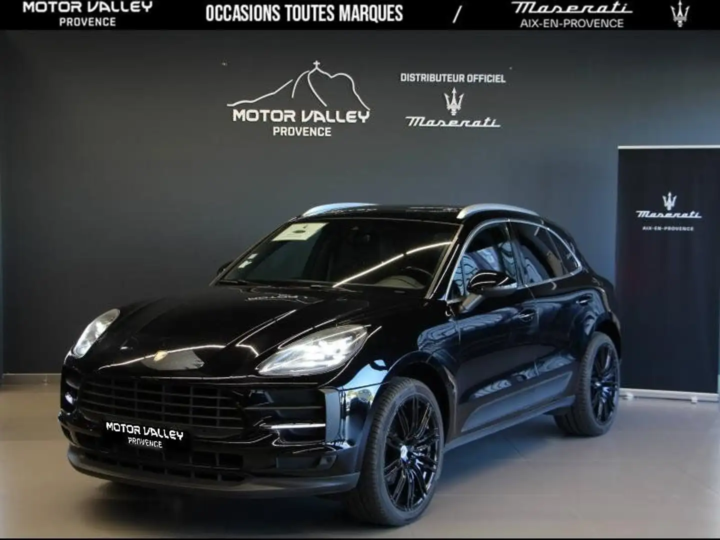 Porsche Macan 2.0 245ch PDK Schwarz - 1