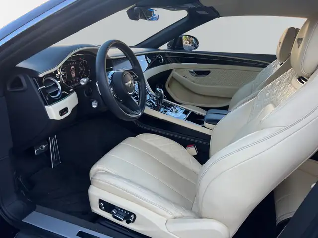 Bentley Continental GTC view 8