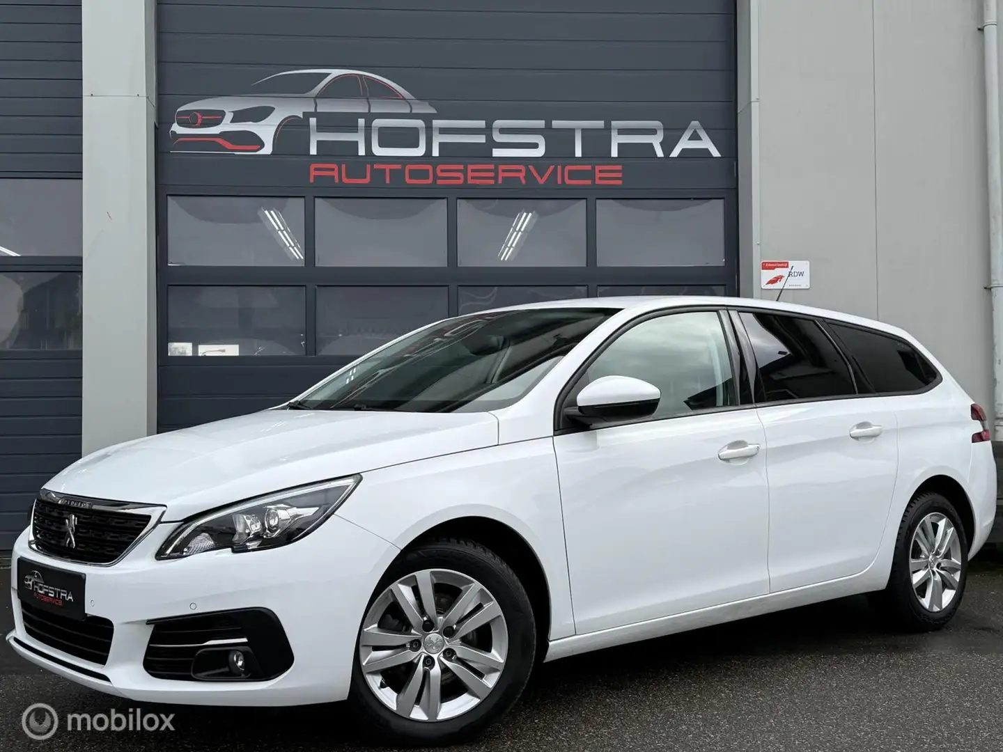 Peugeot 308 SW 1.2 PureTech Blue Lease Active CarPlay DAB Weiß - 1