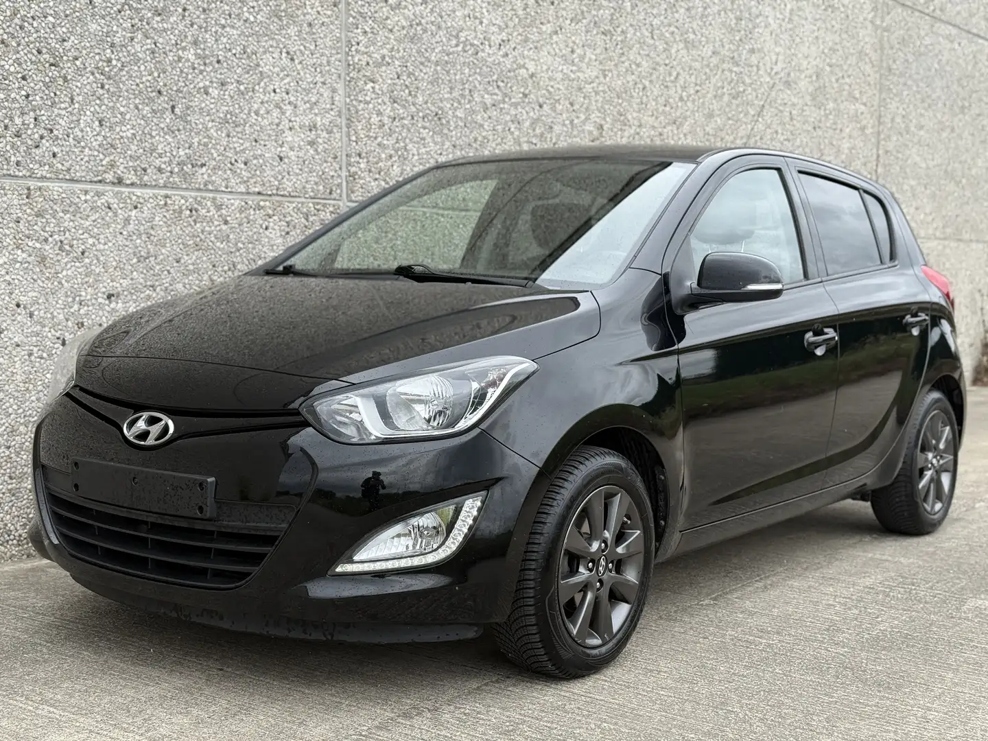 Hyundai i20 1.2i Airco Cruis/C Cd/Radio Start rijd perfect - 1