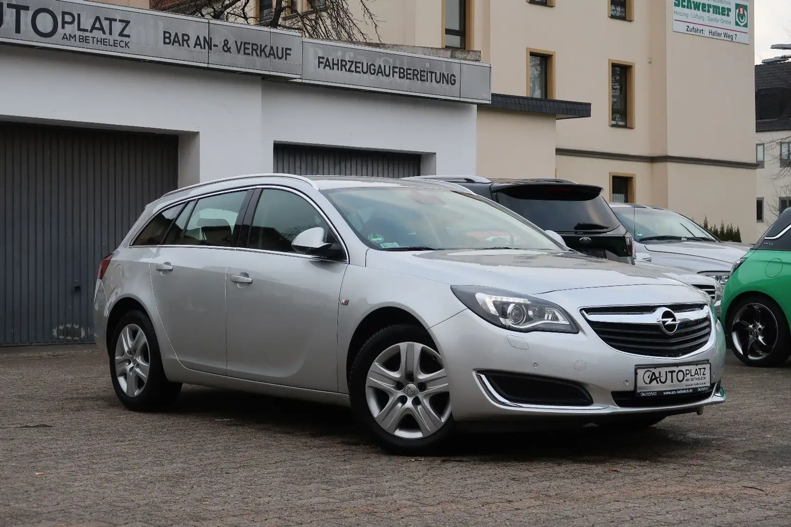 Opel Insignia A 1.6 SIDI SportsTourer *1.HAND *XENON Argent - 1