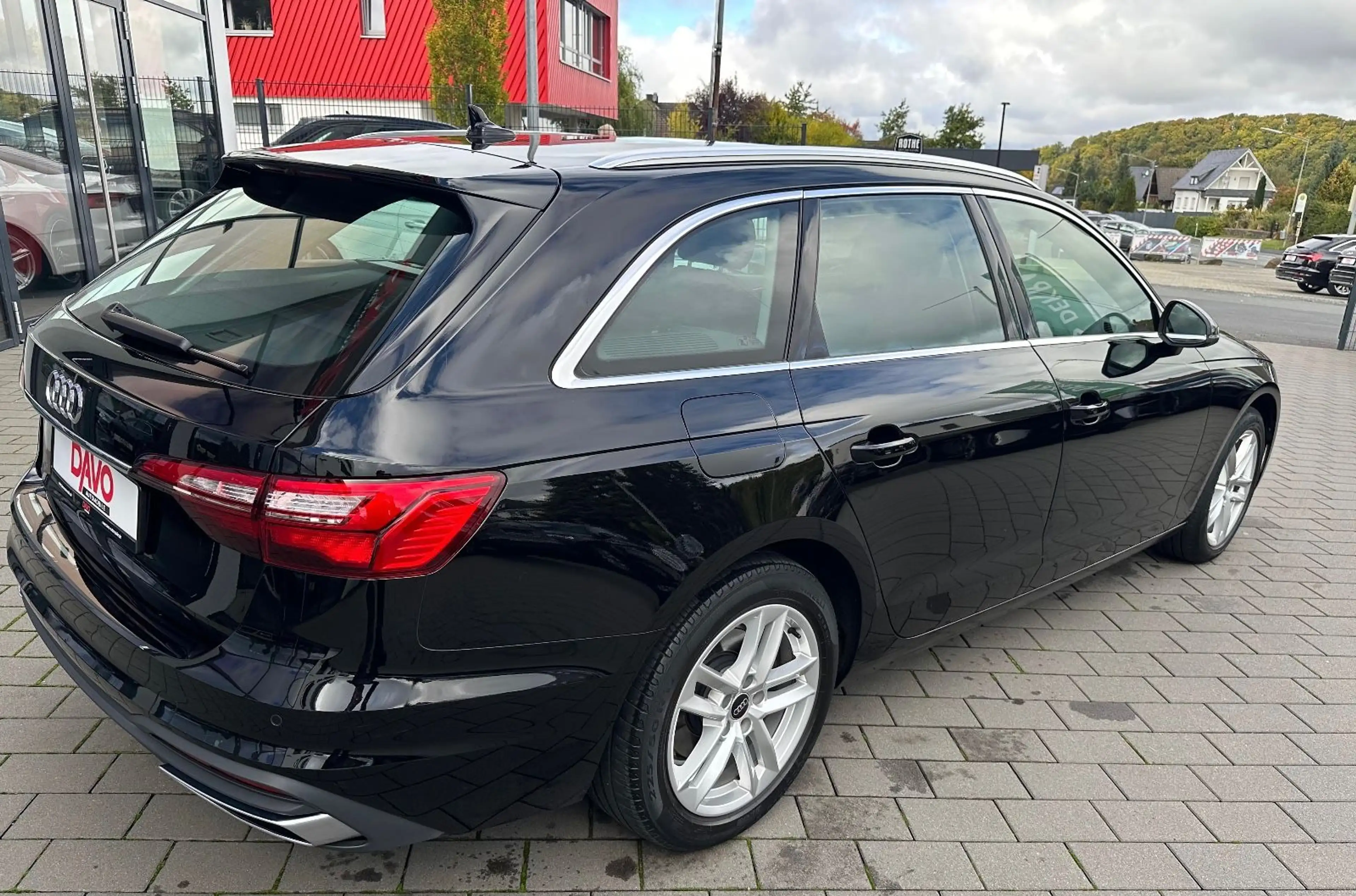 Audi A4 Avant 35 TDI Advanced S-tronic/AHK/LED — photo 5