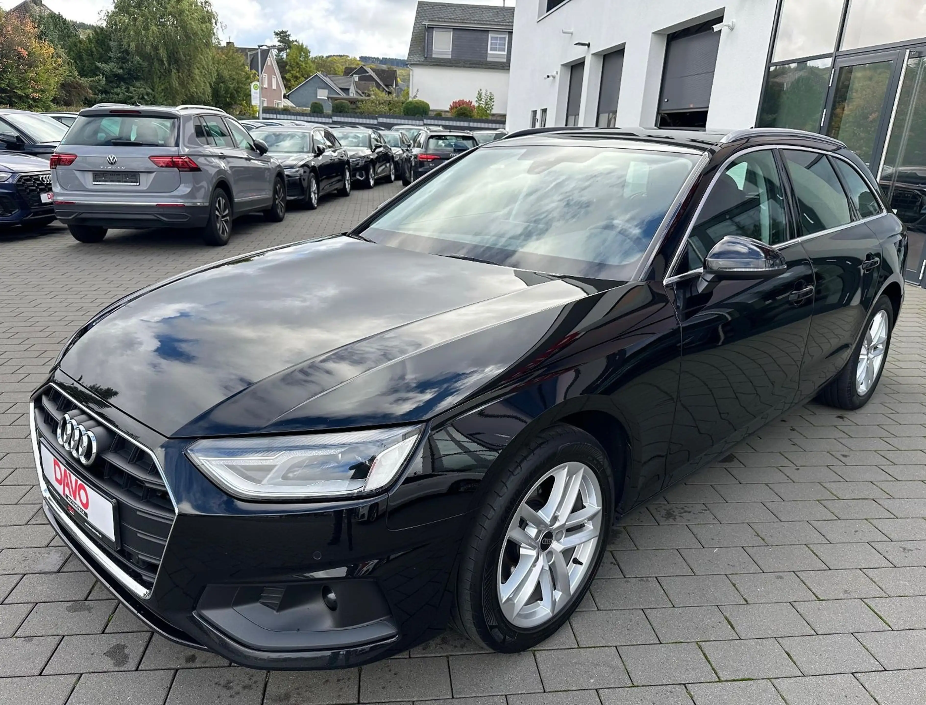 Audi A4 Avant 35 TDI Advanced S-tronic/AHK/LED — photo 3