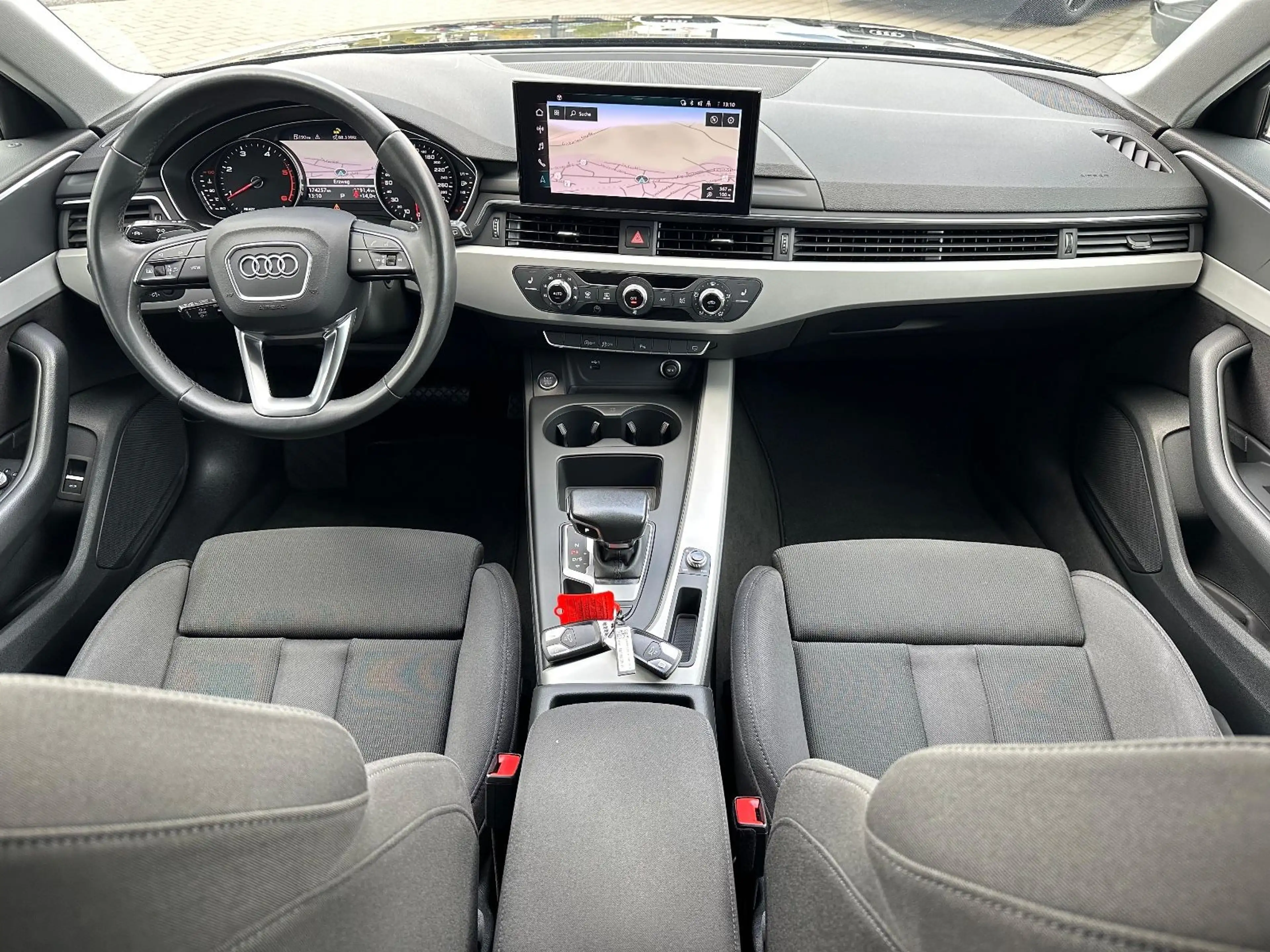 Audi A4 Avant 35 TDI Advanced S-tronic/AHK/LED — photo 13