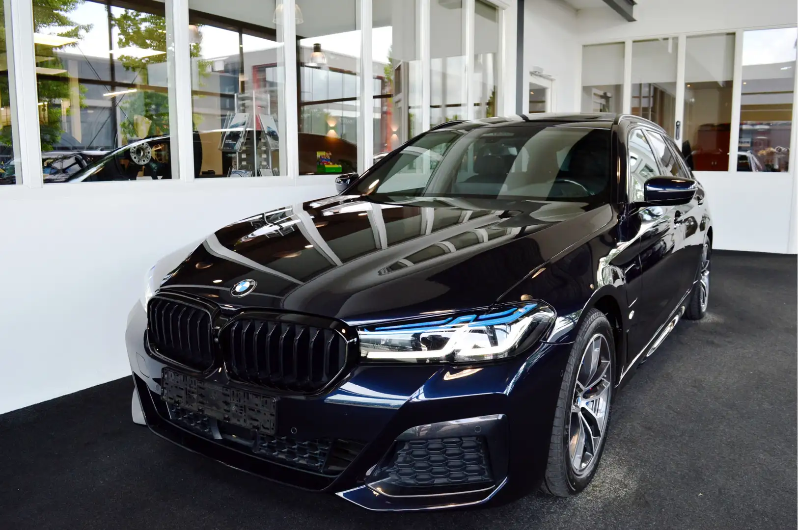 BMW 530 5-serie Touring 530e Hybride M-Sportedition | Comf Noir - 1