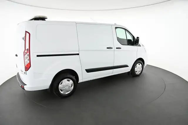 Ford Transit Custom view 4