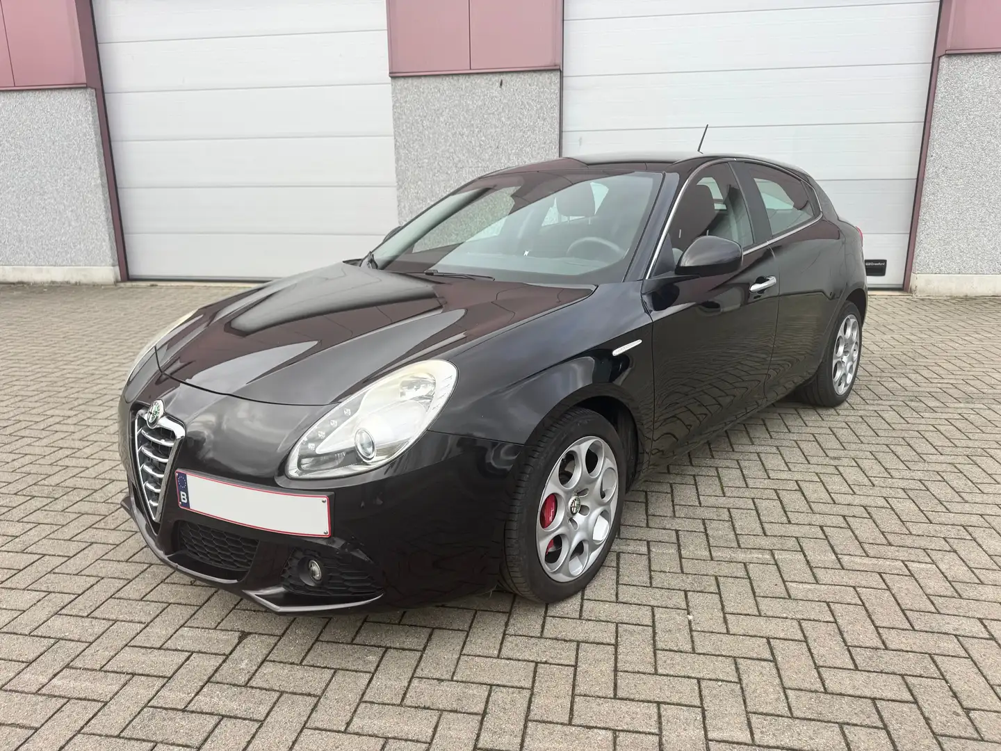 Alfa Romeo Giulietta Giulietta 1.6 JTDM 16V Zwart - 1