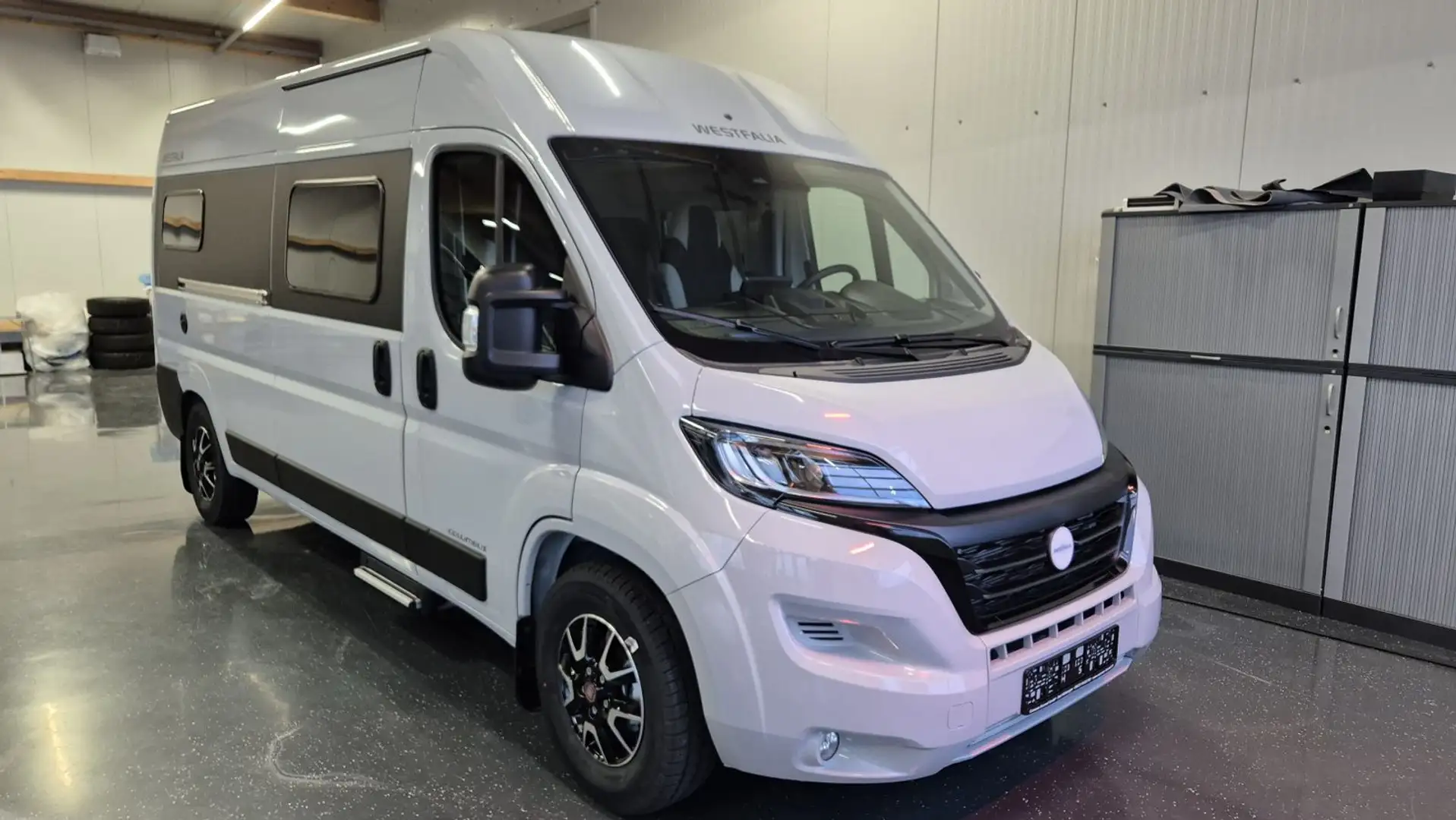 Westfalia Columbus 600E  mit Warmwasserheizung Gris - 1