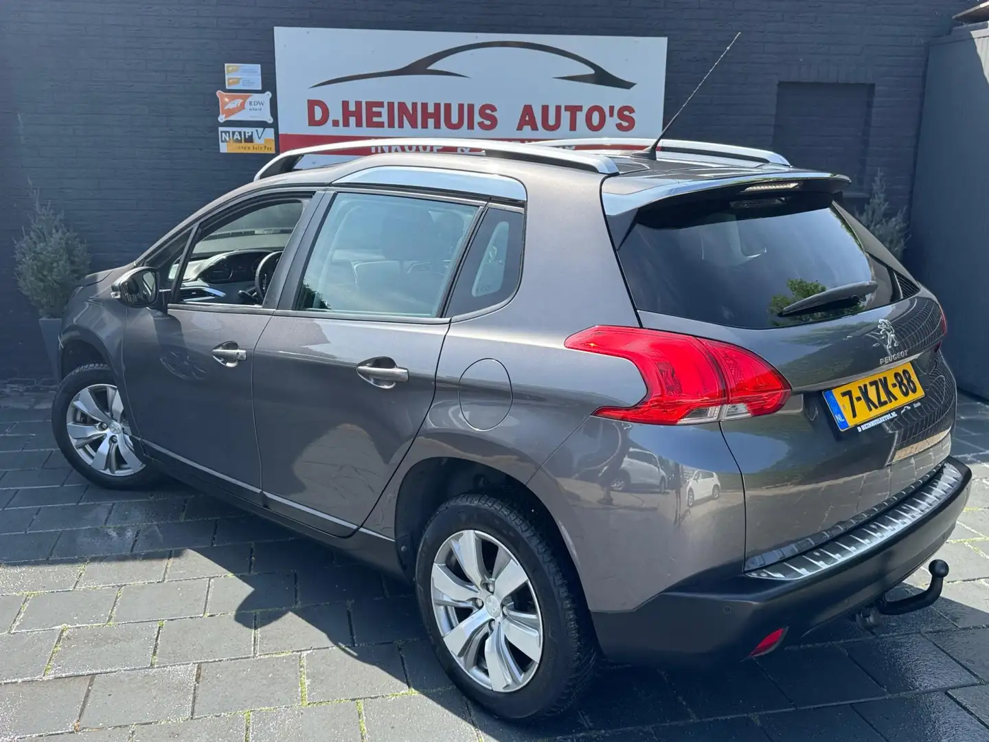 Peugeot 2008 1.6 VTi Active 4CILINDER PANODAK Grijs - 2