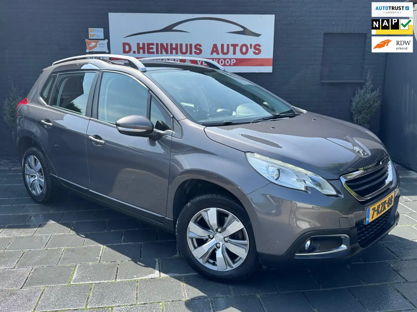 Peugeot 2008 1.6 VTi Active 4CILINDER PANODAK Grijs - 1