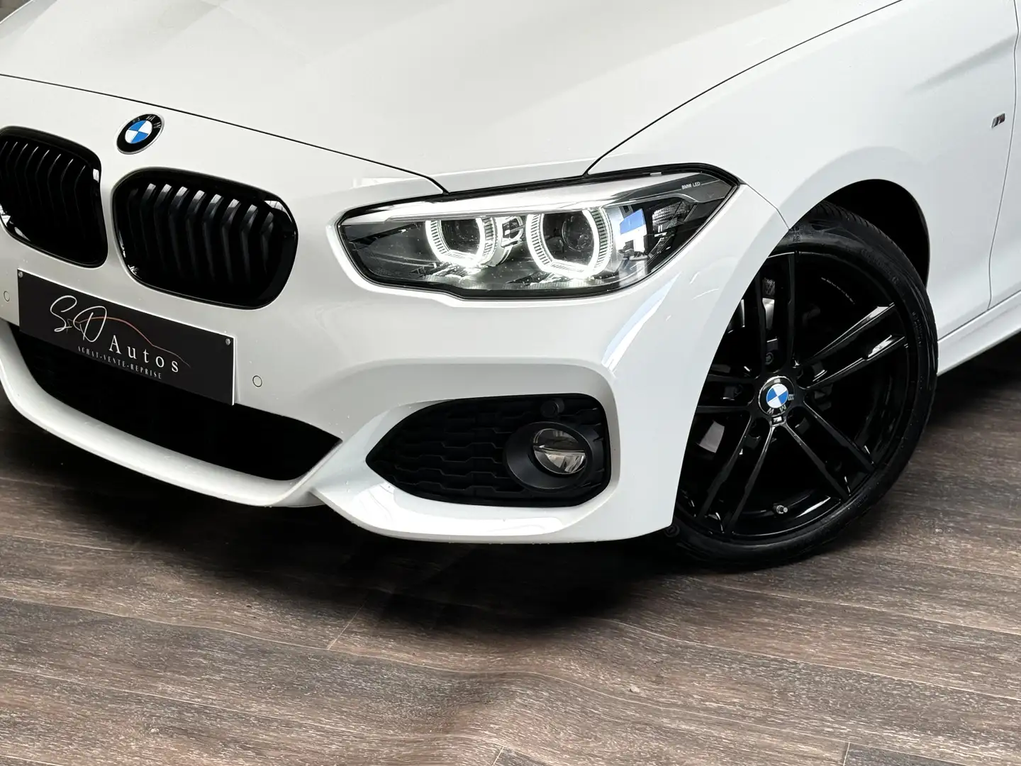 BMW 118 iA** 1ER PROPRIETAIRE * CAR PLAY * SHADOW LINE * Blanc - 2