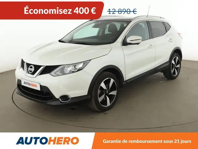 2016 Nissan Qashqai in White for sale