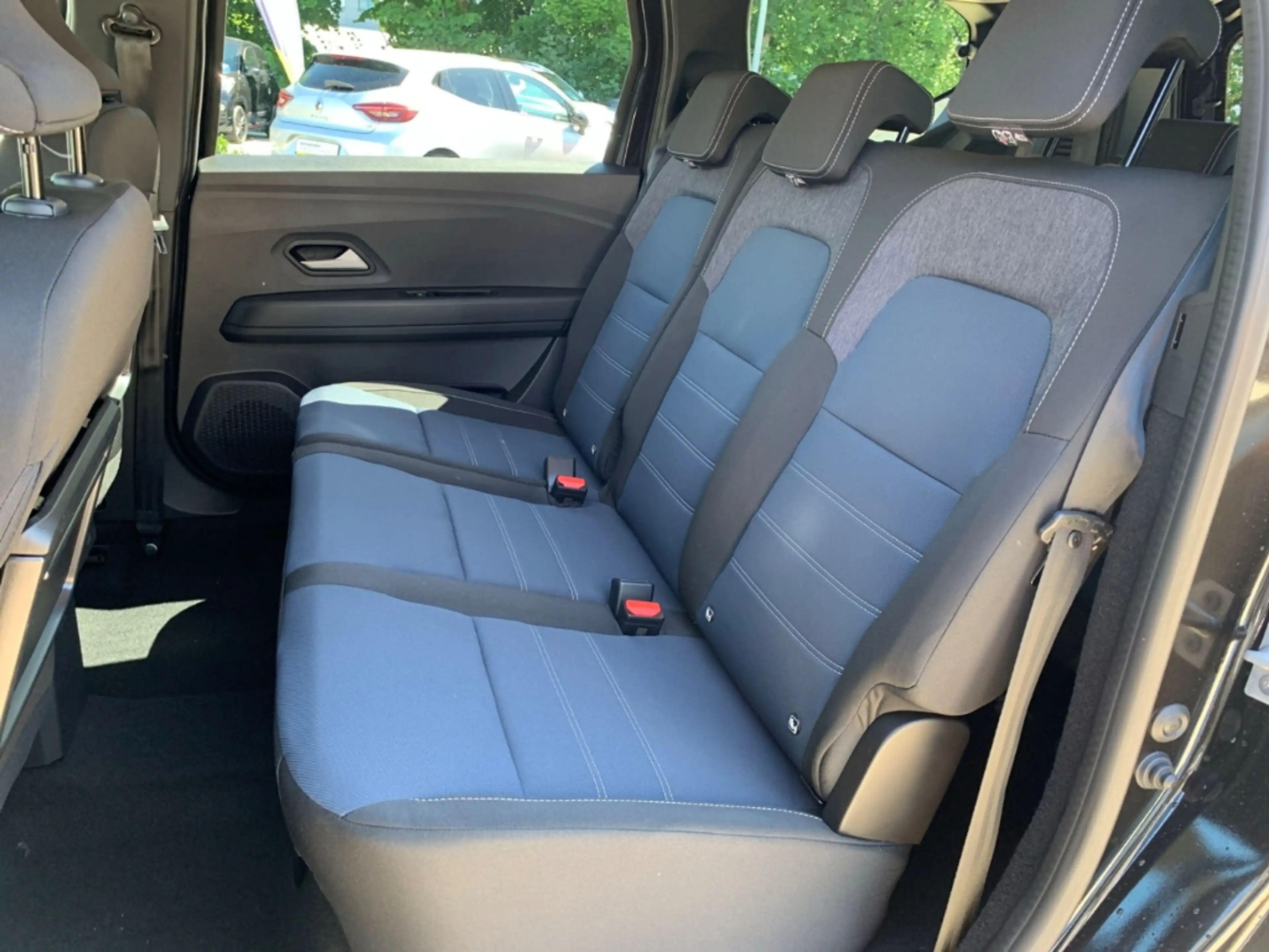 Dacia Jogger JOURNEY HYBRID 155 7-SITZER Journey SHZ+PDC+NAVI — photo 11