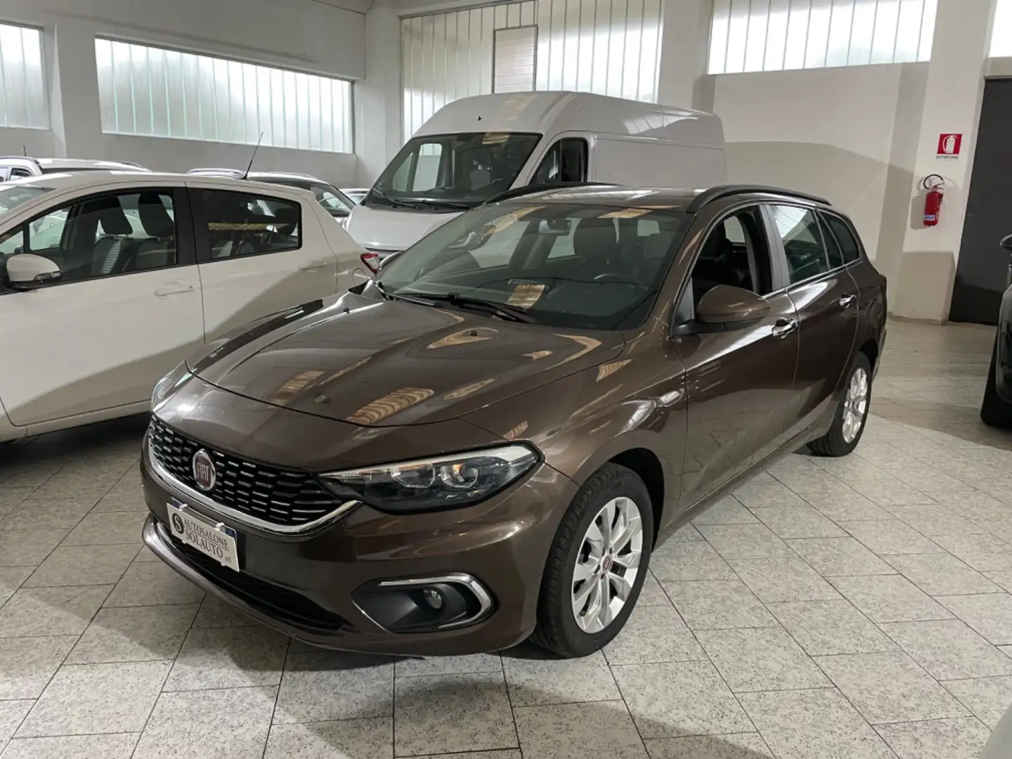Fiat Tipo 1.6 Mjt S&S DCT SW Business Marrón - 1