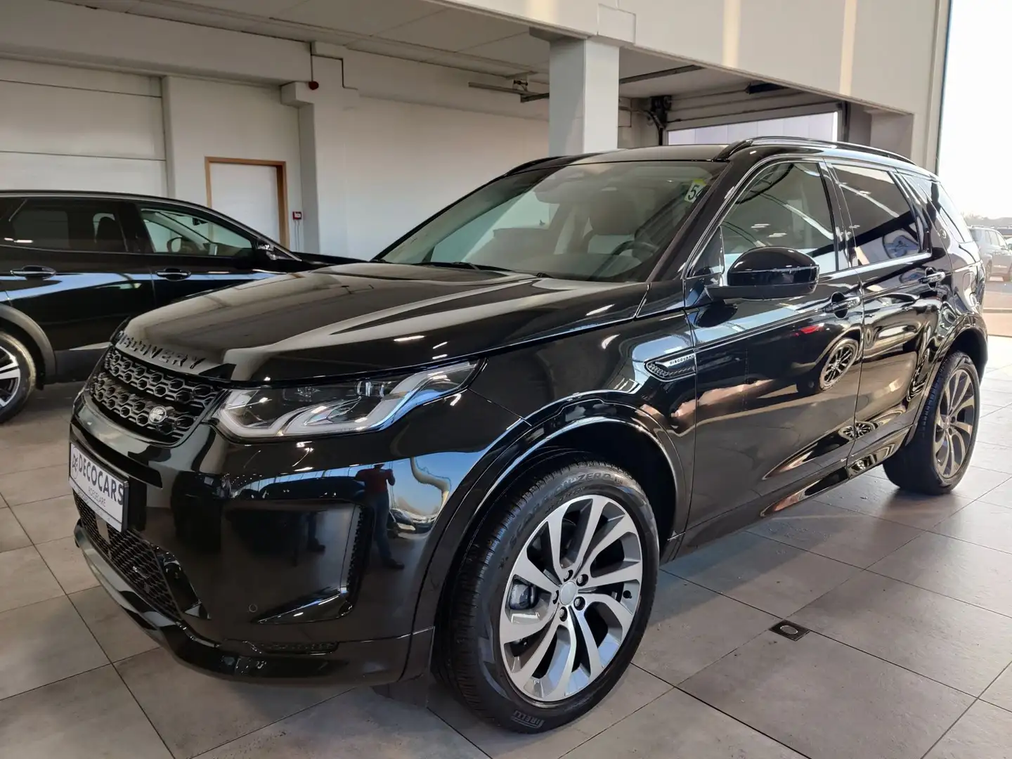 Land Rover Discovery Sport R-Design / 309 PK / Schwarz - 1