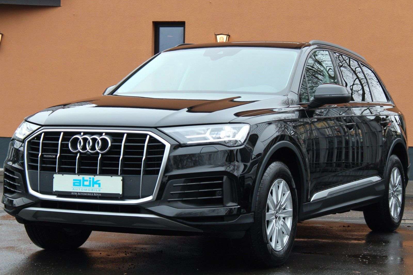 Second hand Audi Q7 3.0
