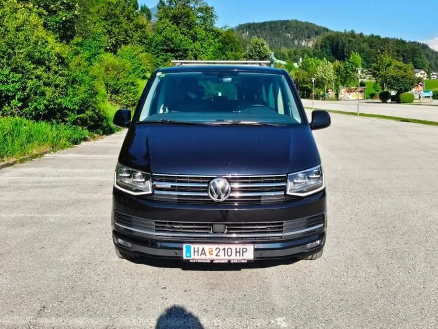Volkswagen T6 Multivan Multivan Highline 2,0 TDI 4Motion BMT DSG Highline Zwart - 2